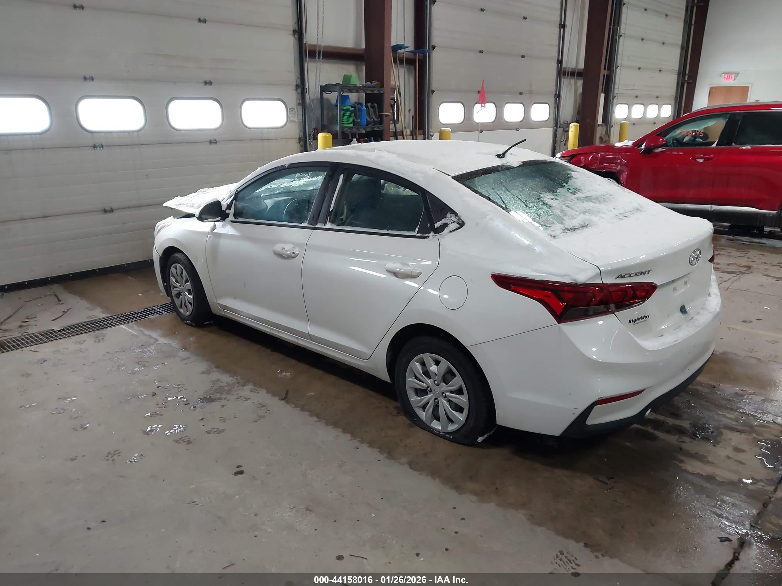 HYUNDAI ACCENT image 3