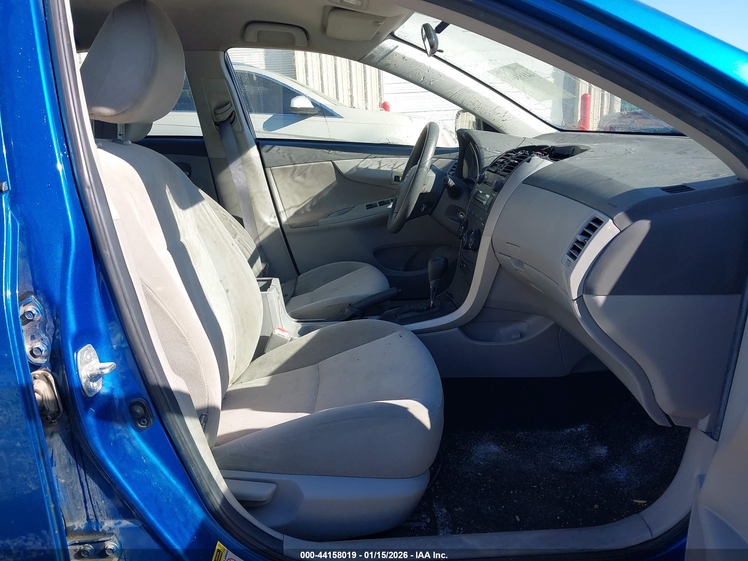 TOYOTA COROLLA image 5