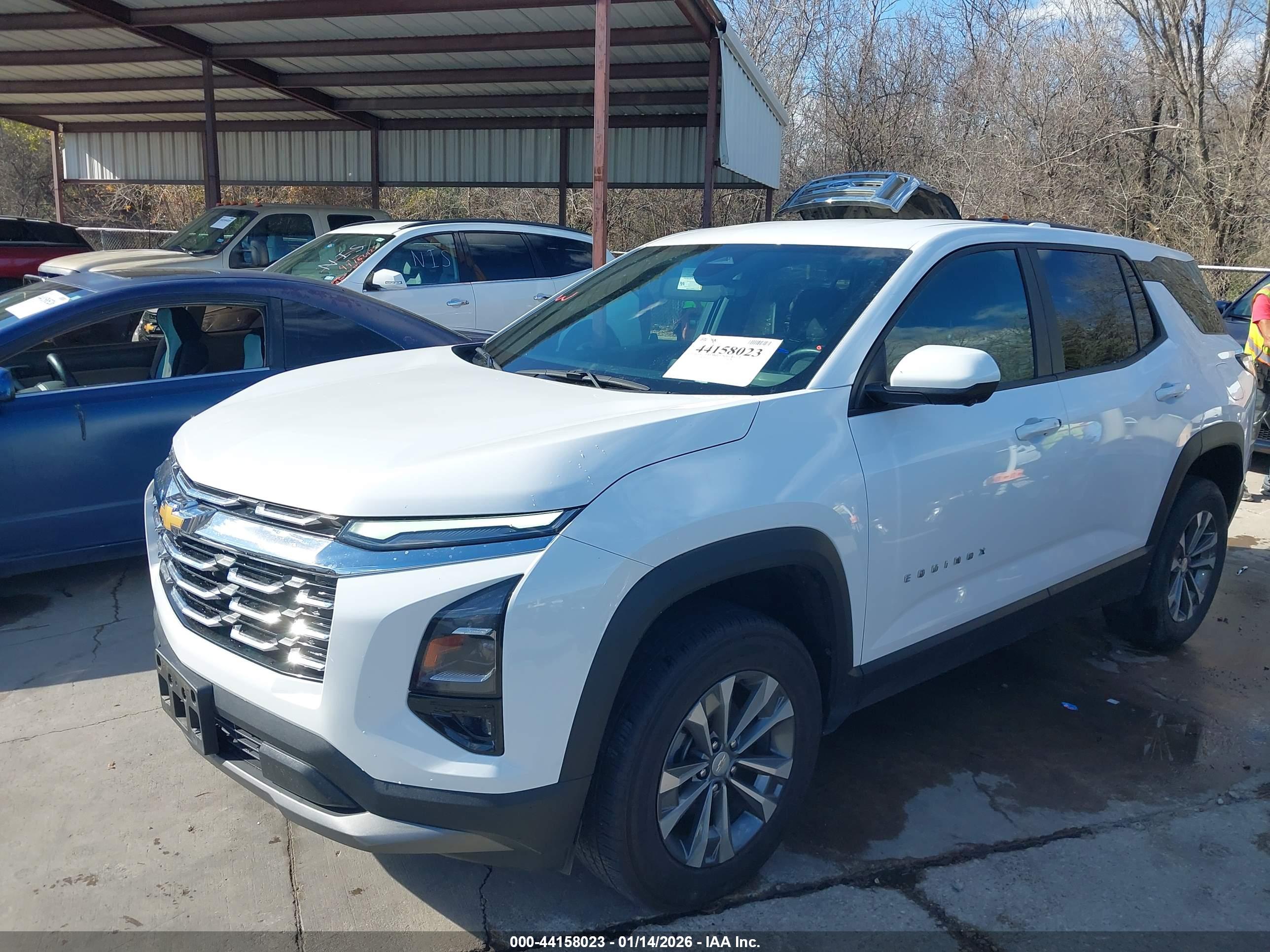 CHEVROLET EQUINOX image 2