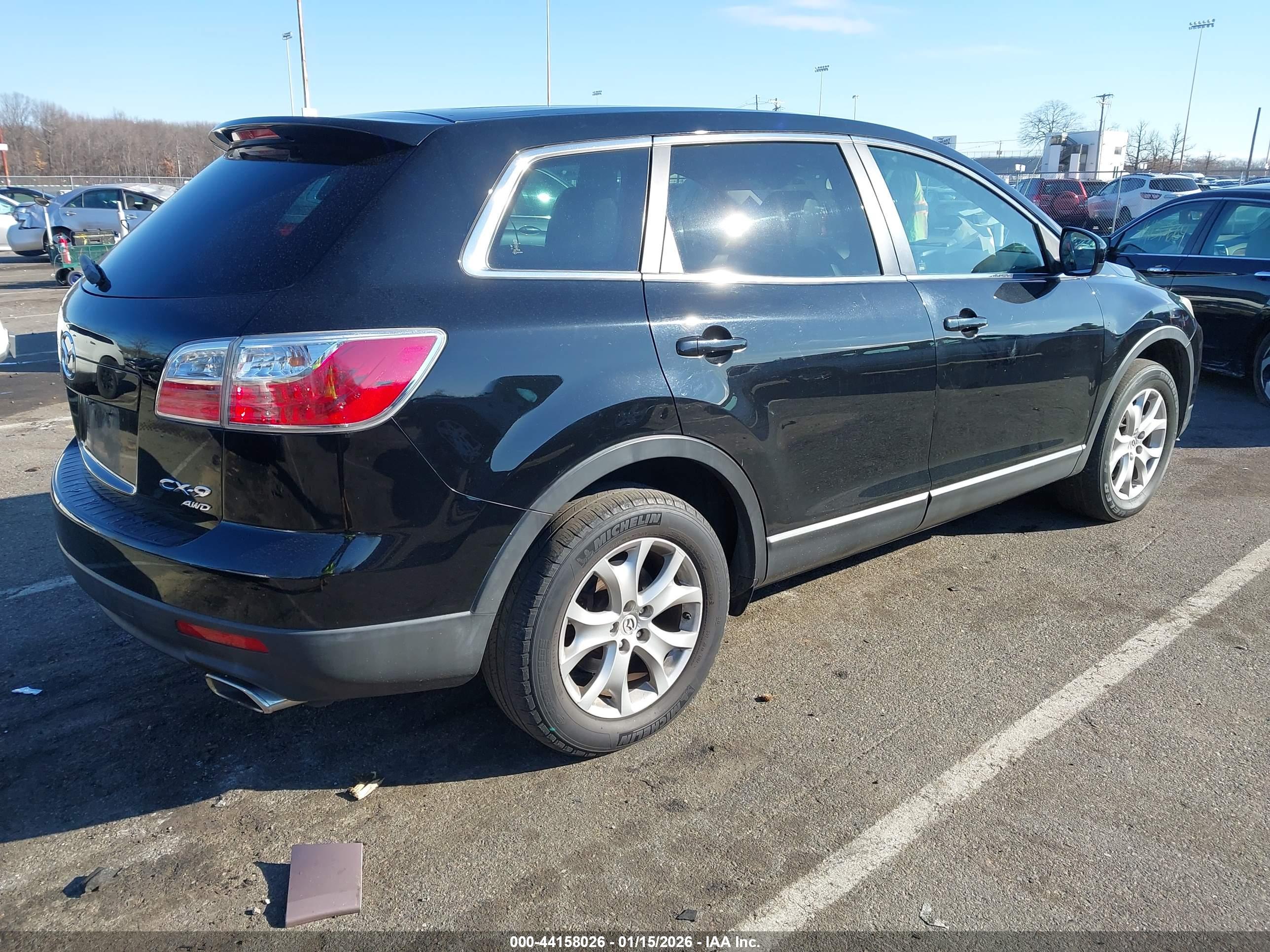 MAZDA CX-9 image 4