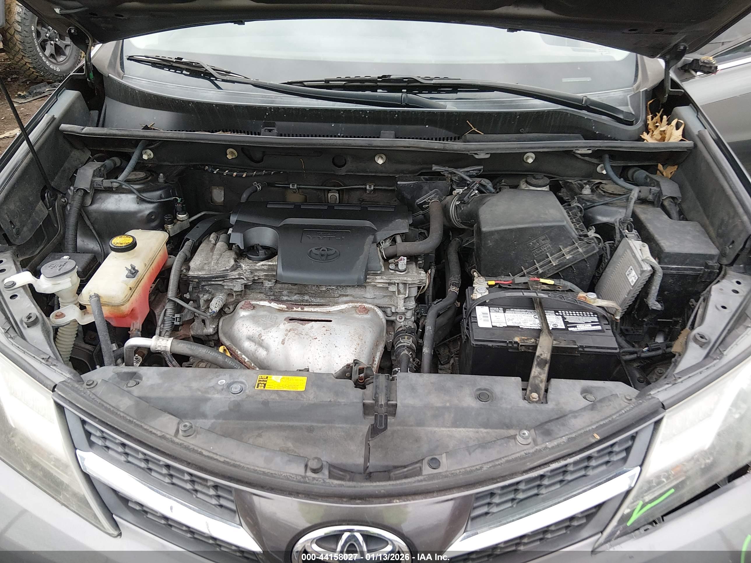 TOYOTA RAV4 image 10