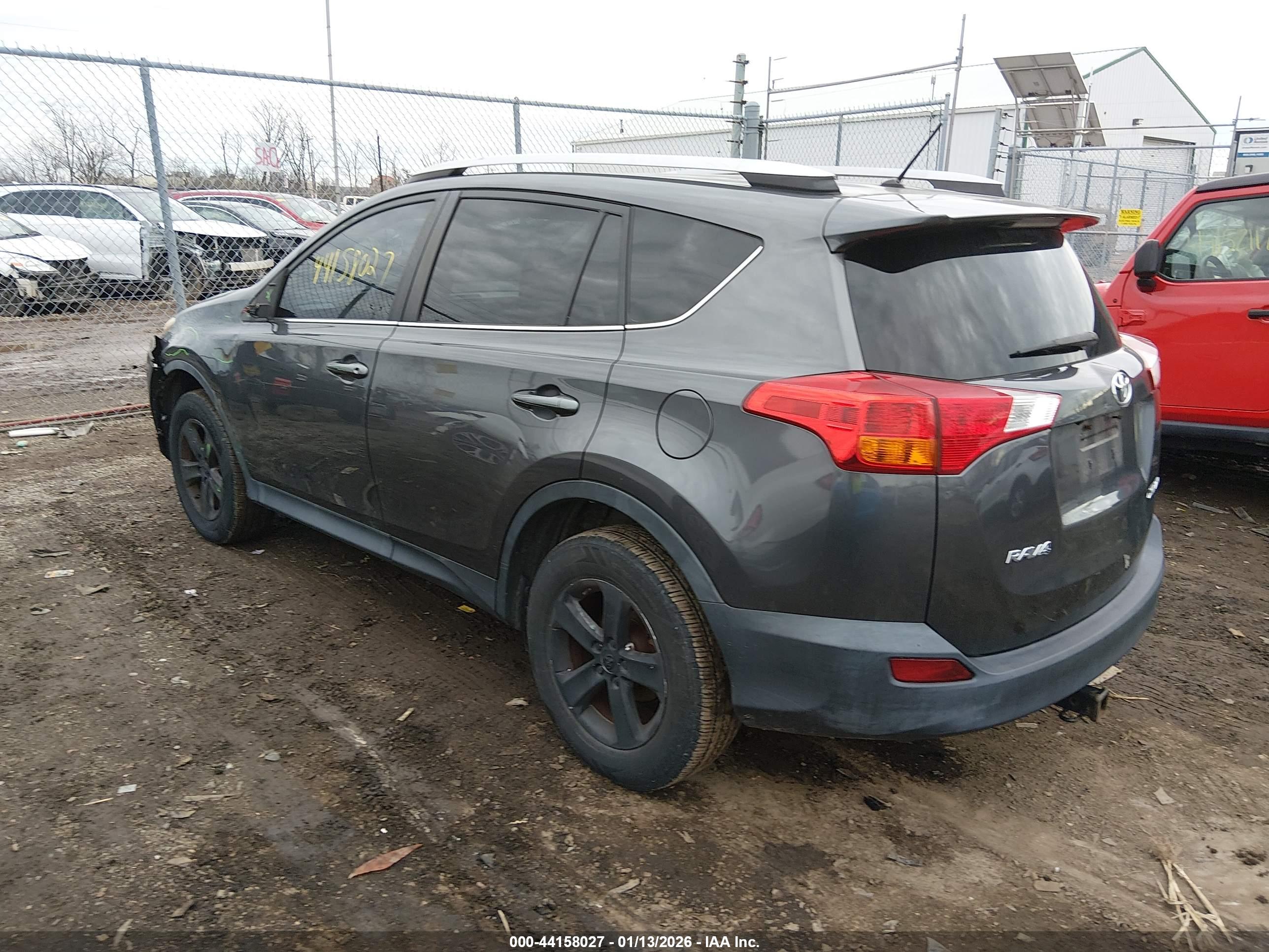 TOYOTA RAV4 image 3