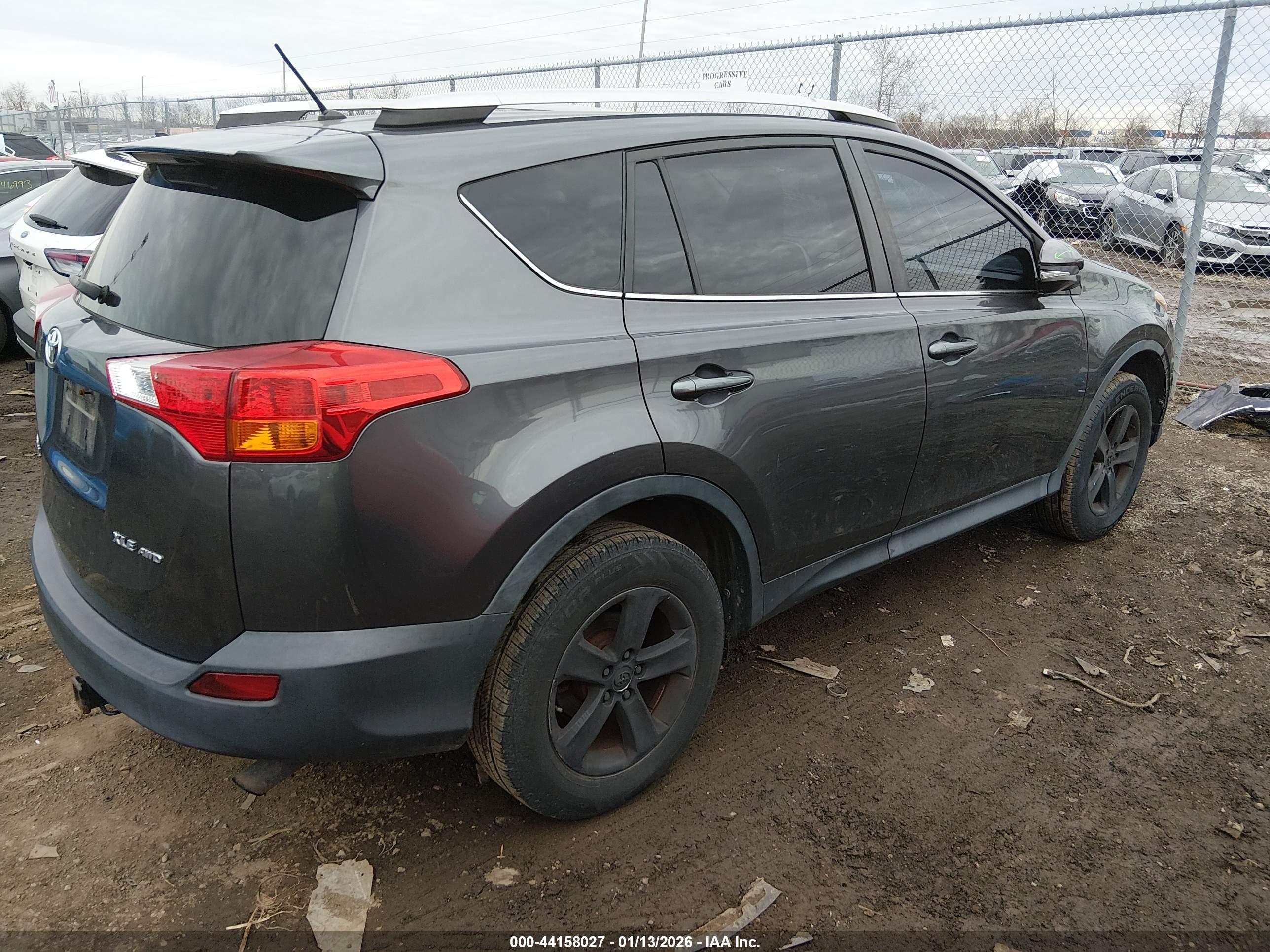 TOYOTA RAV4 image 4