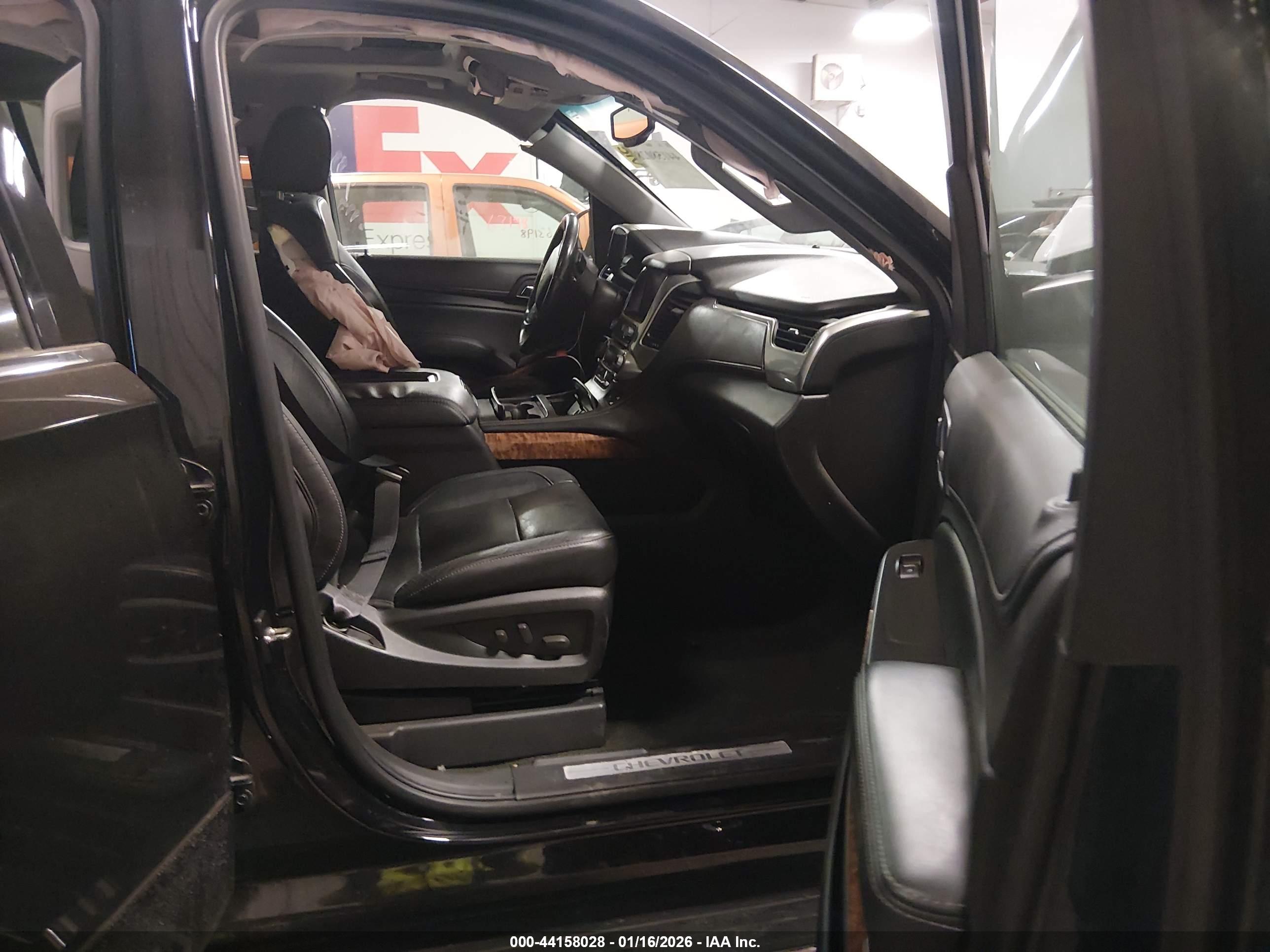 CHEVROLET TAHOE image 5