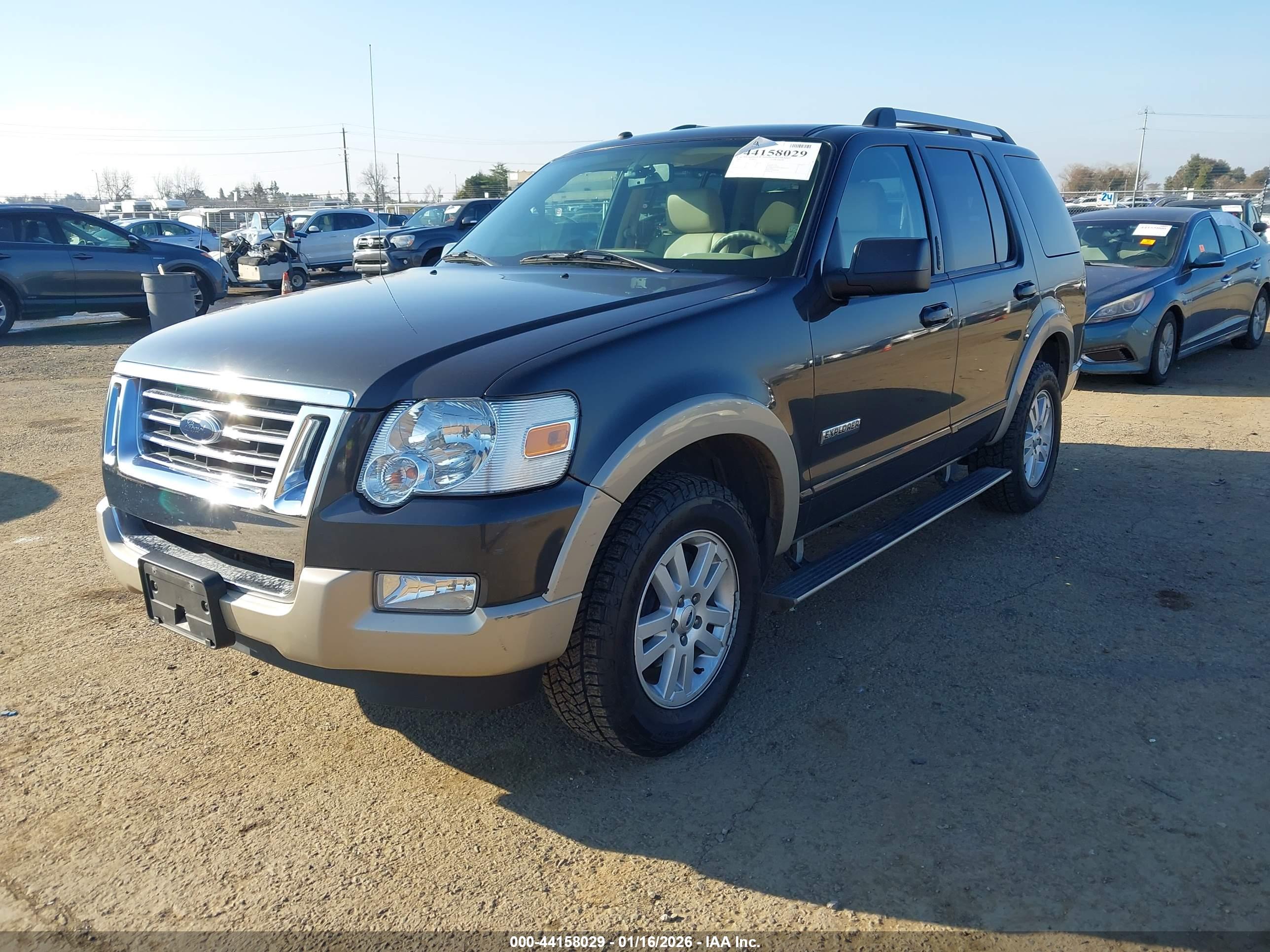FORD EXPLORER image 2