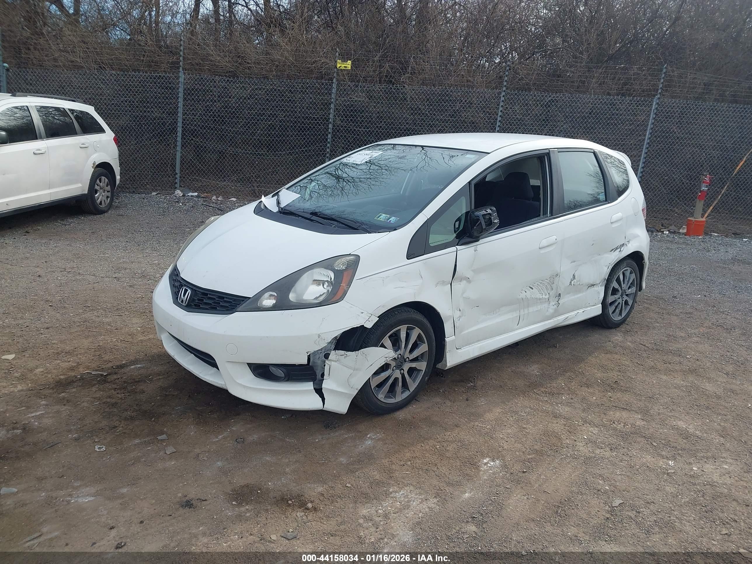 HONDA FIT image 2
