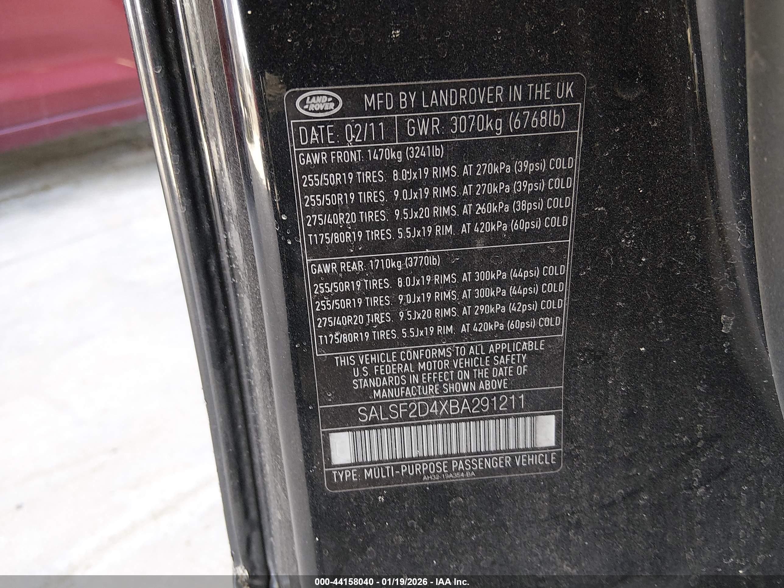 LAND ROVER image 9