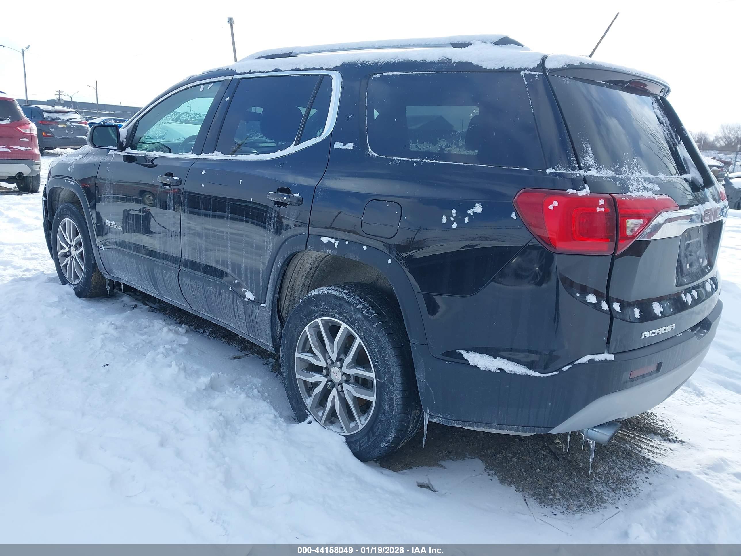 GMC ACADIA image 3