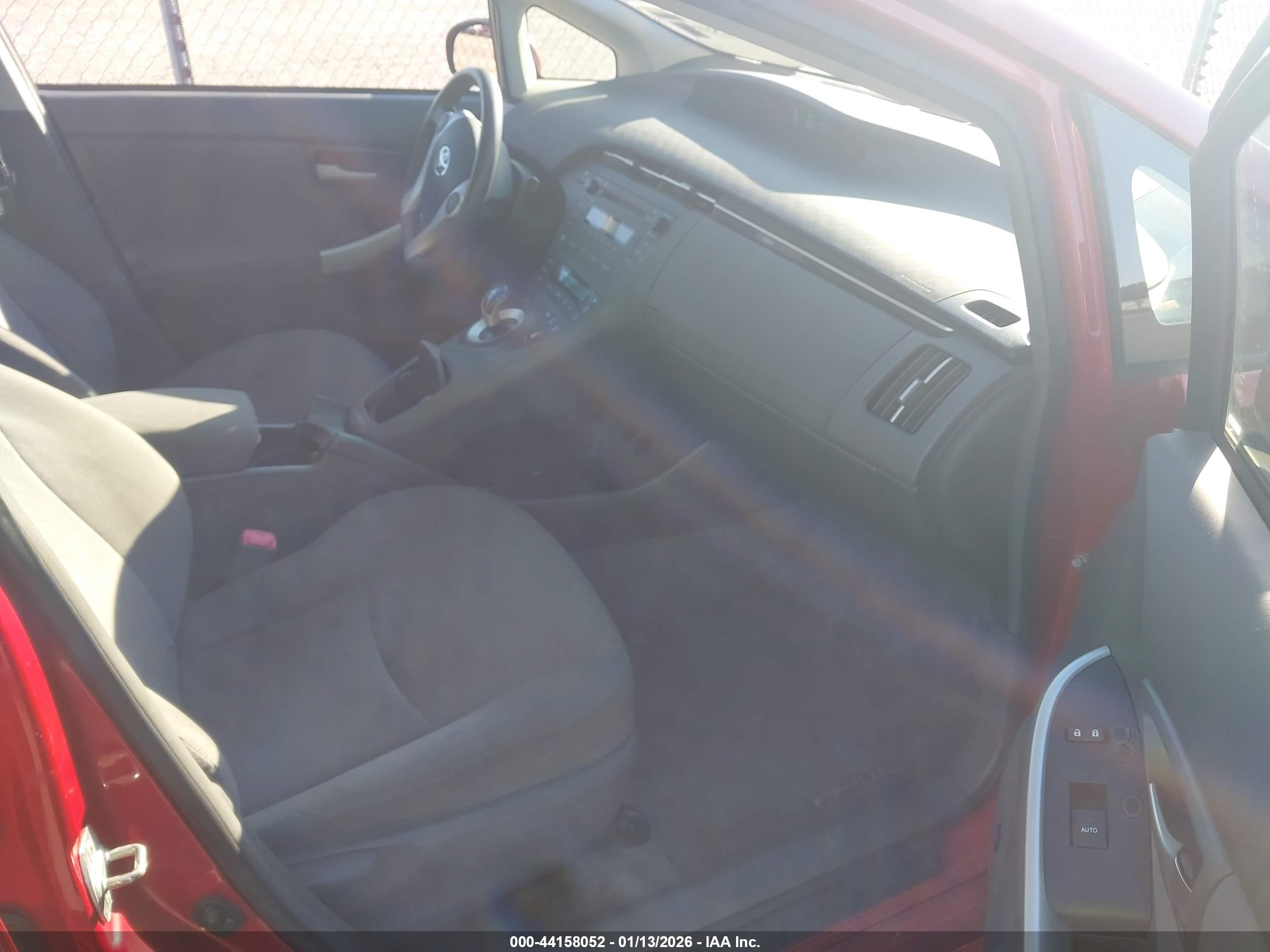 TOYOTA PRIUS image 5