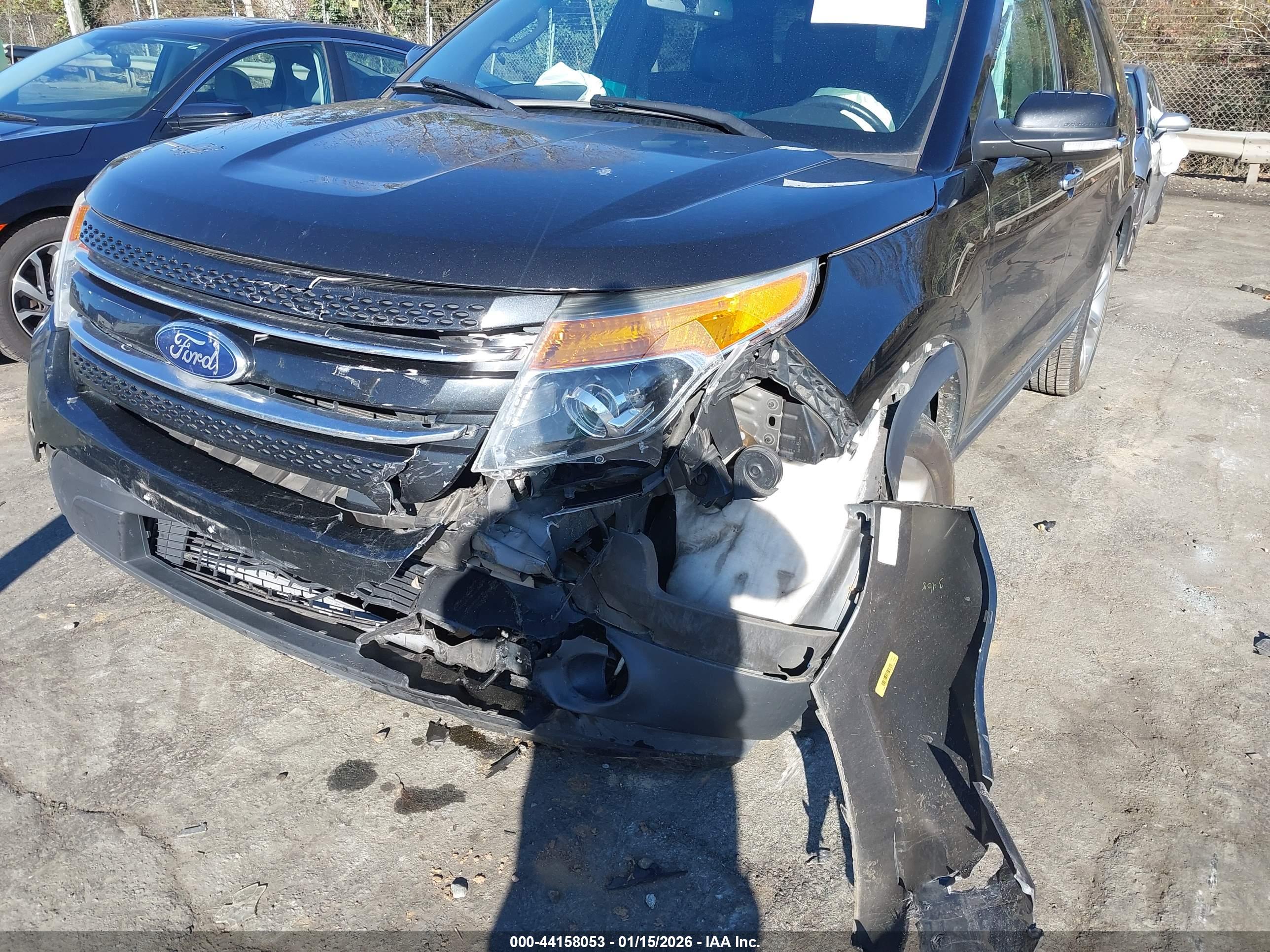 FORD EXPLORER image 6
