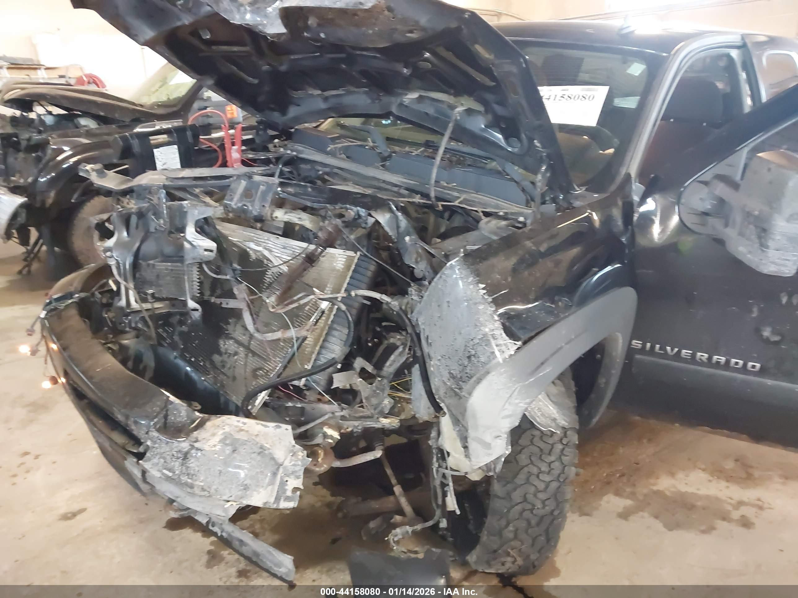 CHEVROLET SILVERADO image 6