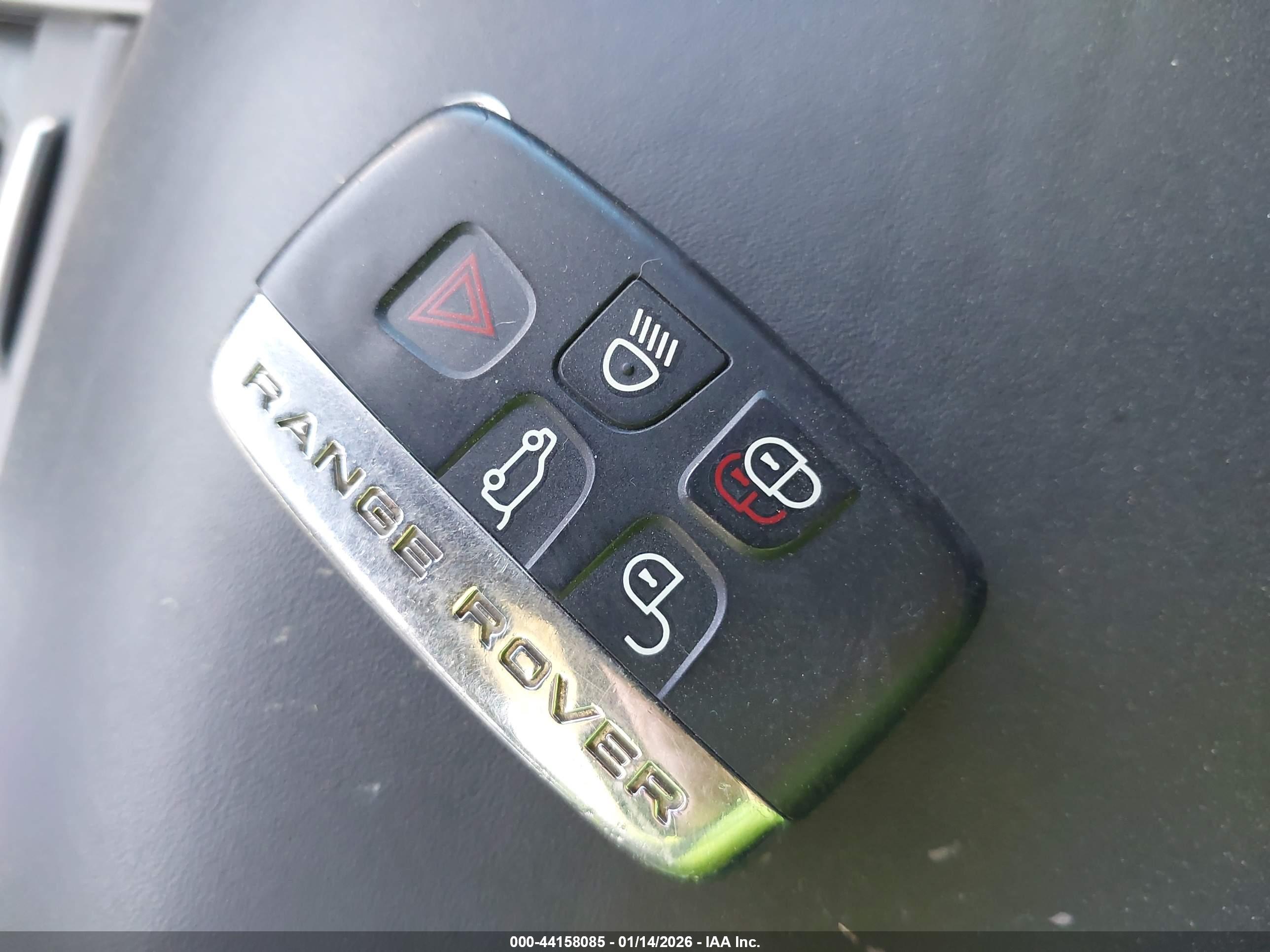 LAND ROVER image 11