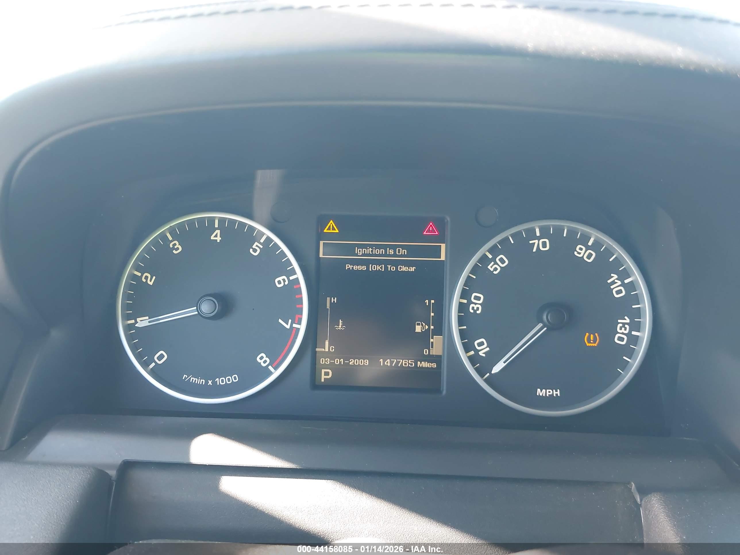 LAND ROVER image 7