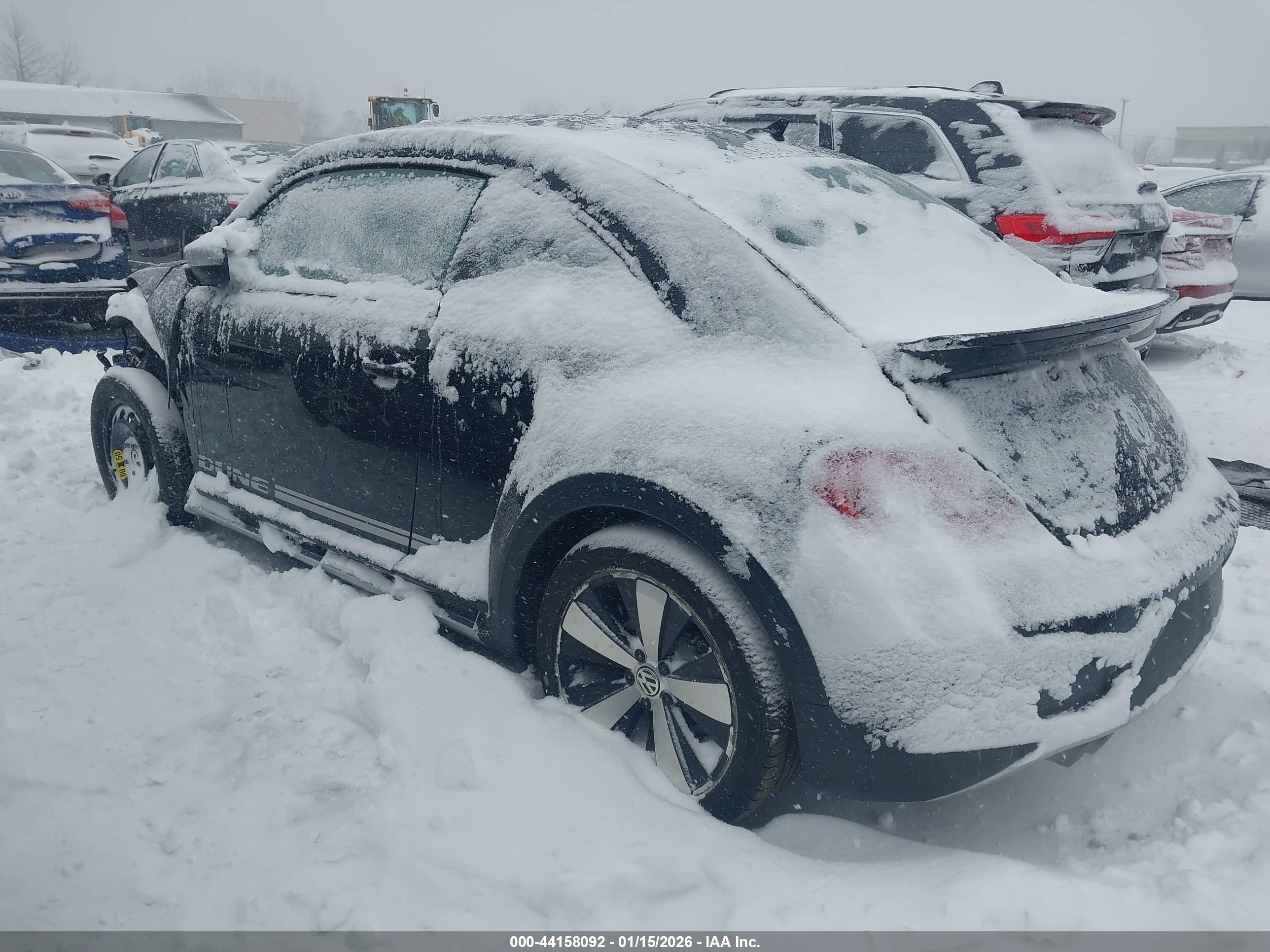 VOLKSWAGEN BEETLE image 3