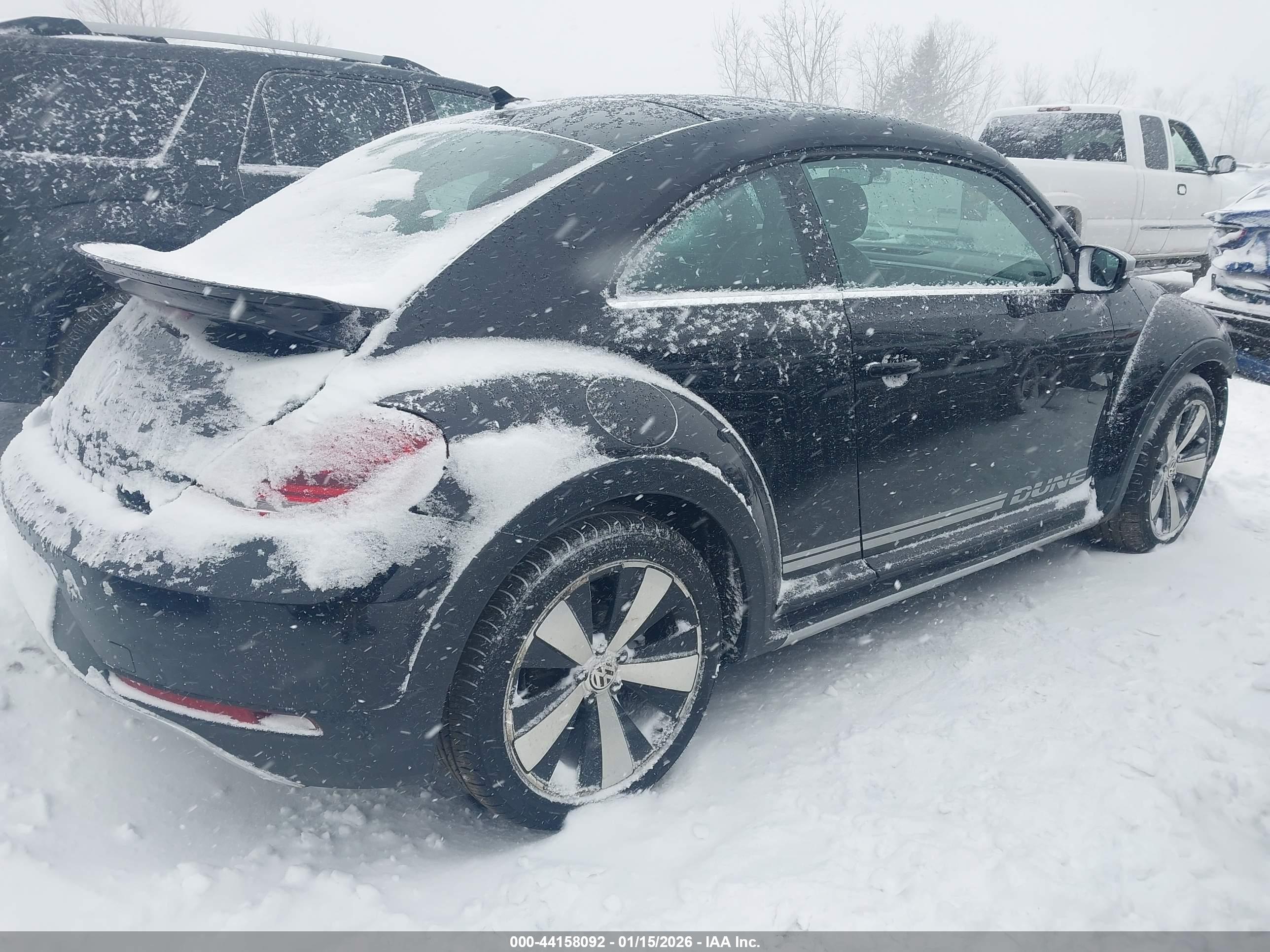 VOLKSWAGEN BEETLE image 4