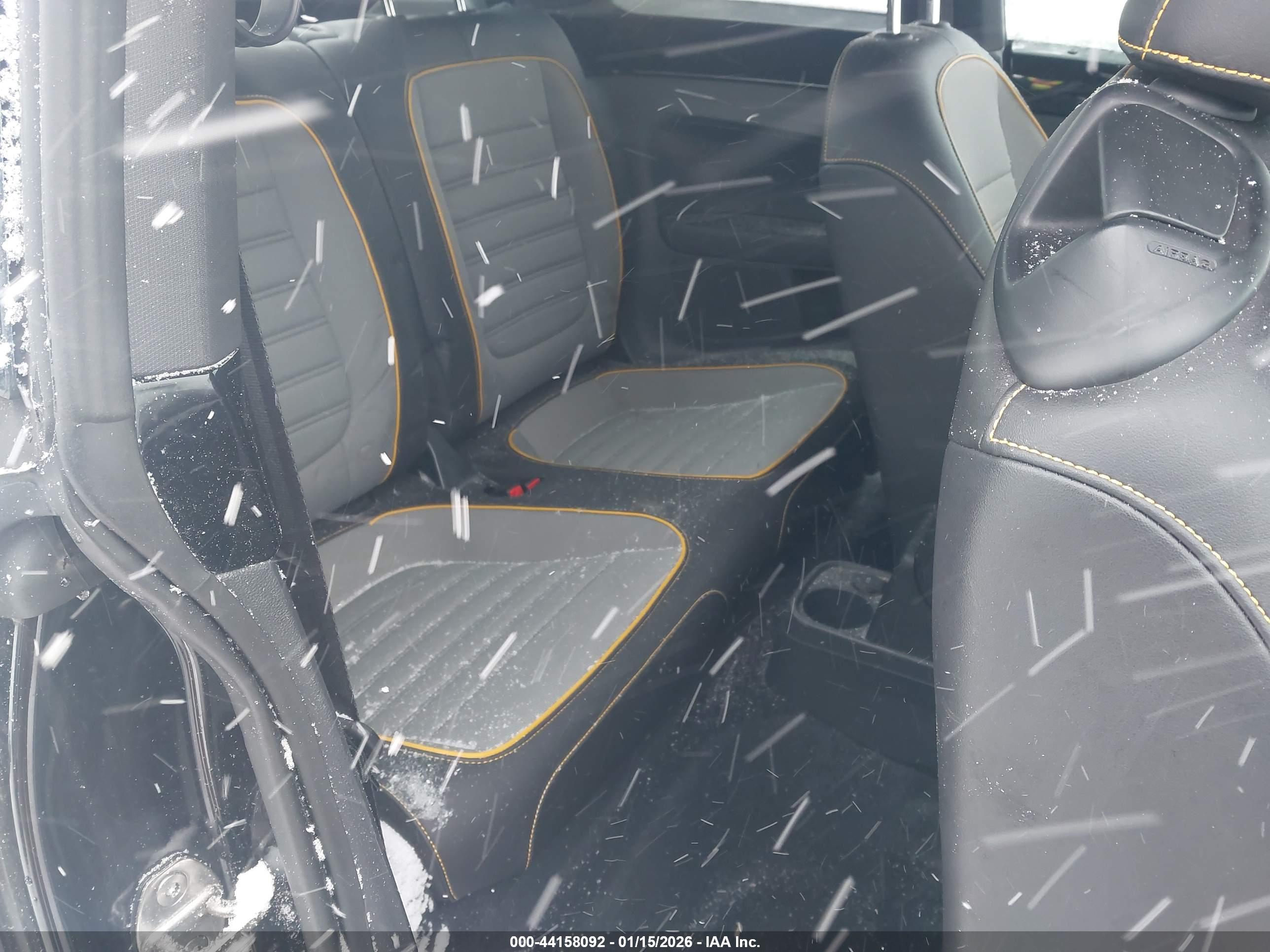 VOLKSWAGEN BEETLE image 8