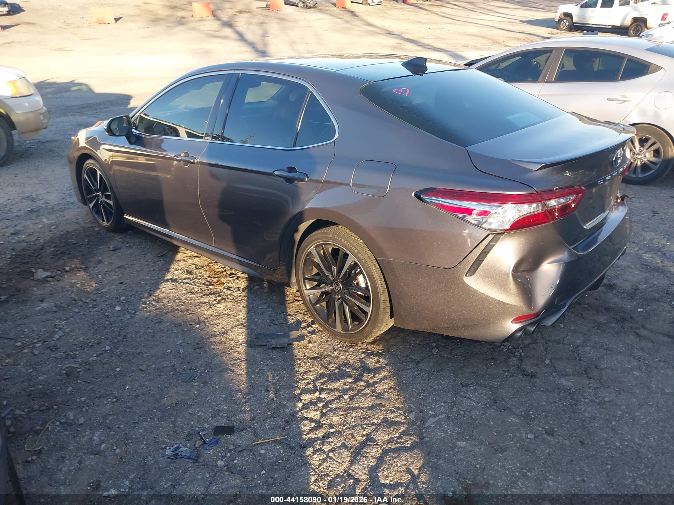 TOYOTA CAMRY image 3