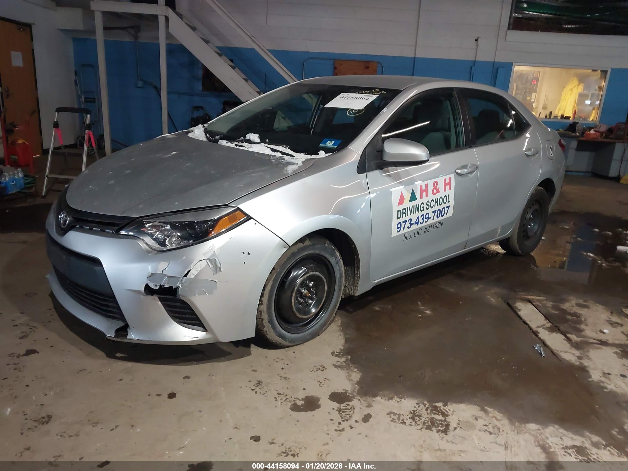 TOYOTA COROLLA image 2