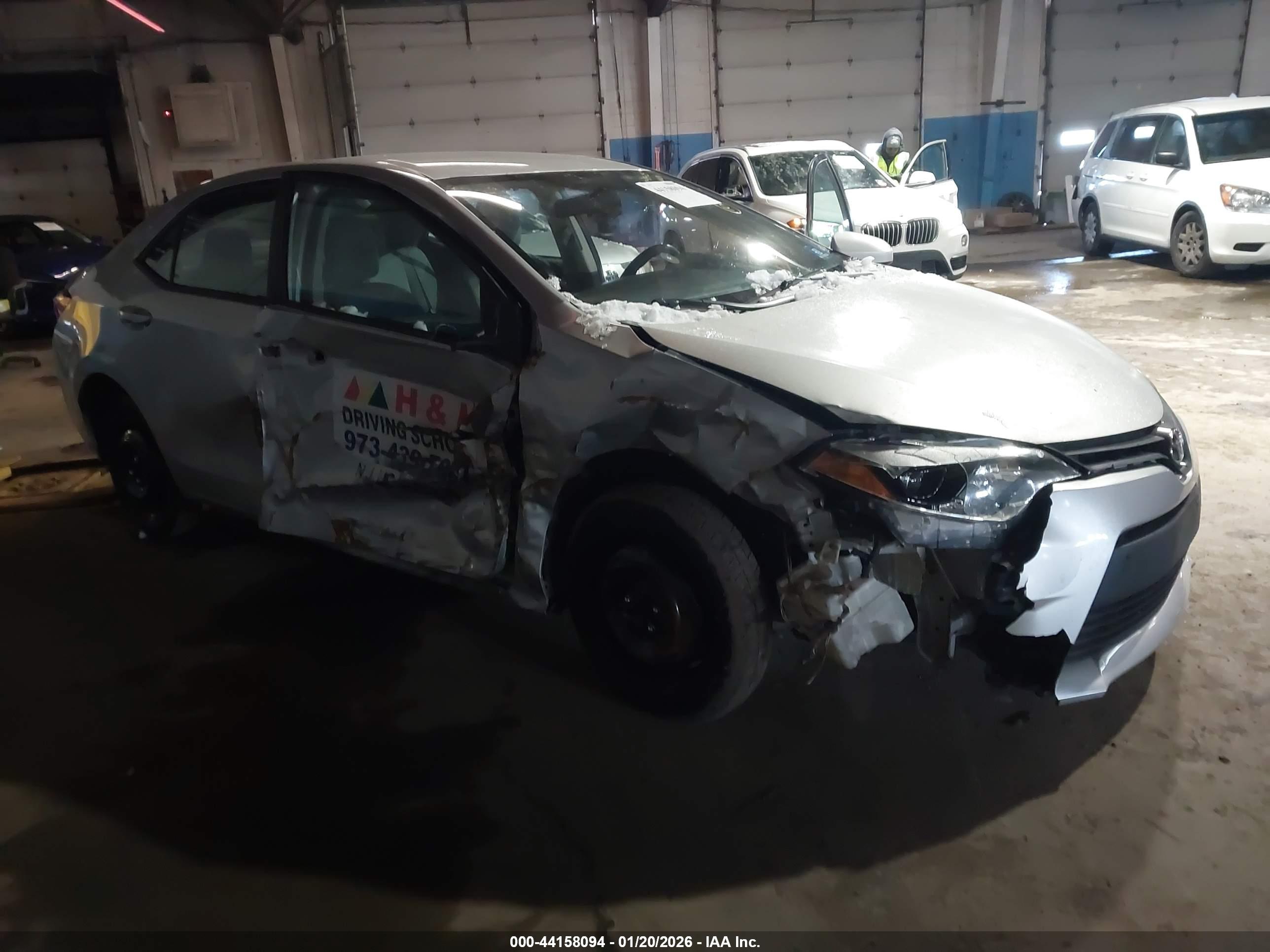 TOYOTA COROLLA image 6
