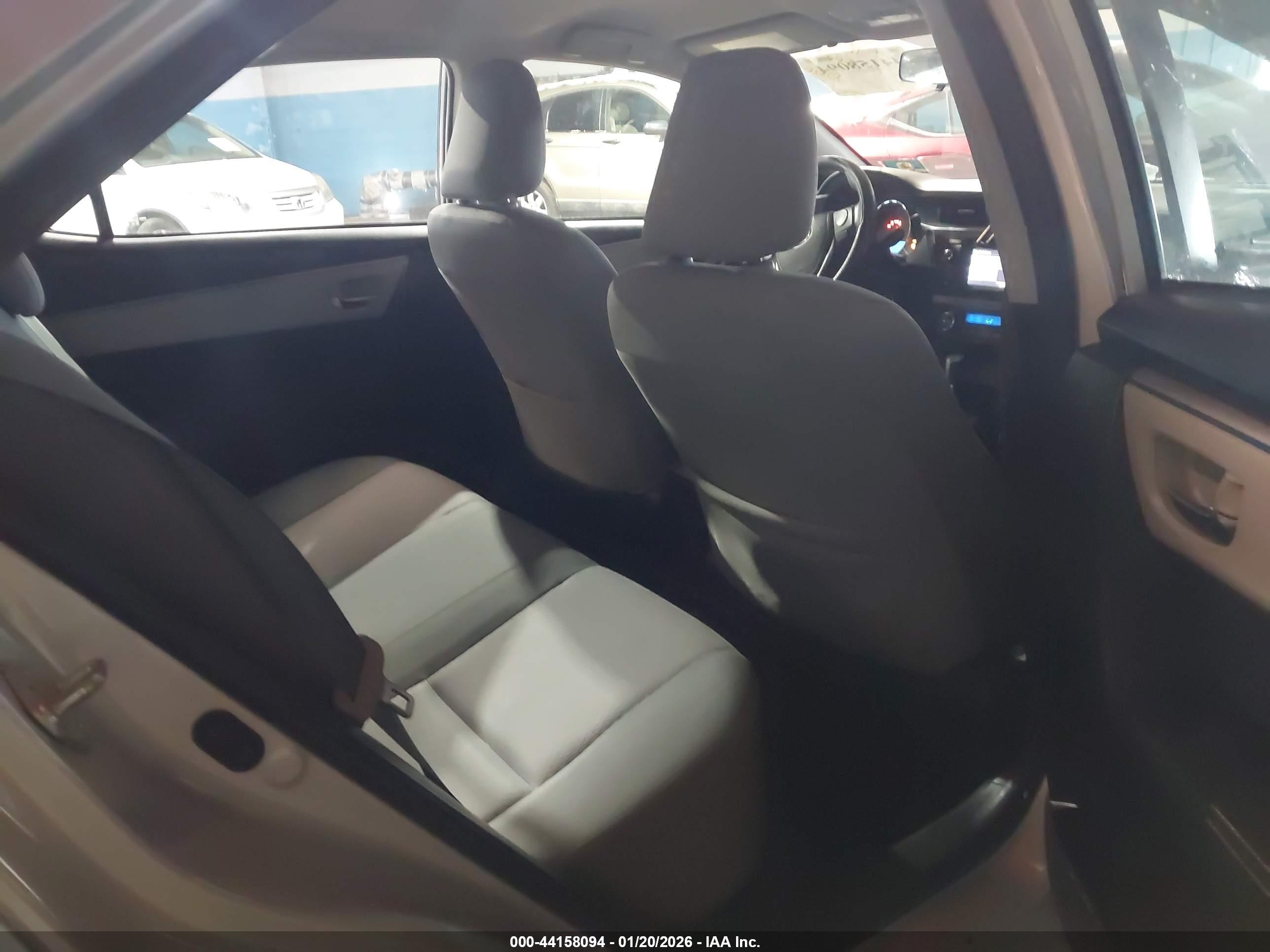 TOYOTA COROLLA image 8