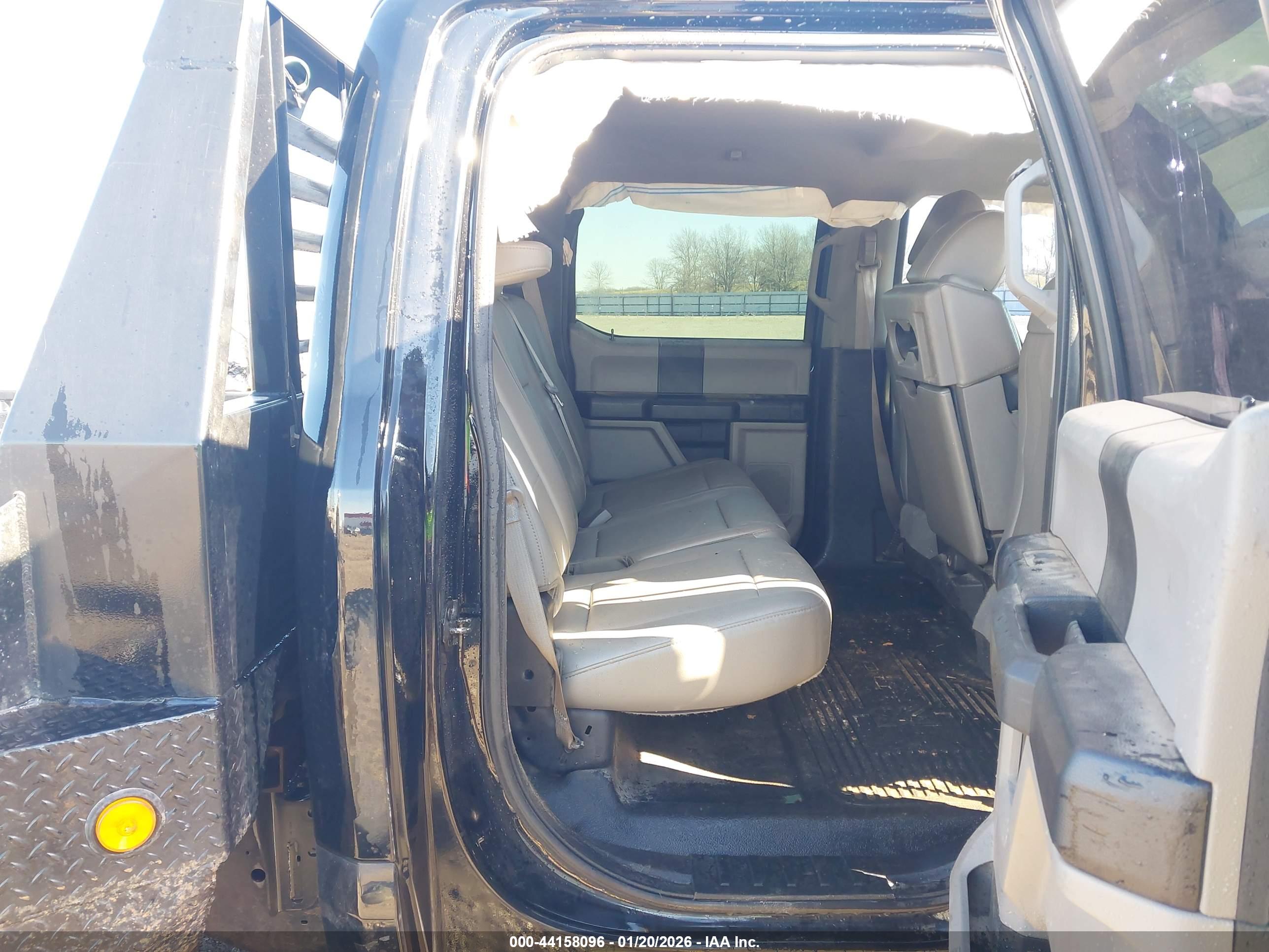 FORD F-450 image 7