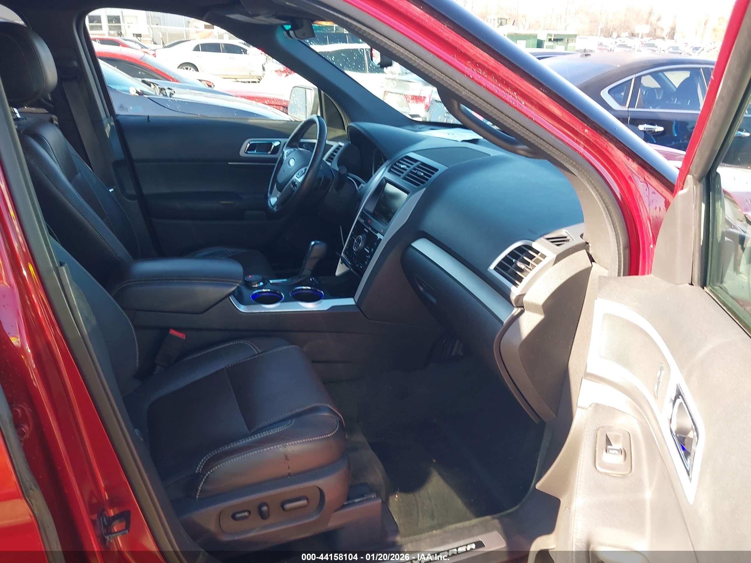 FORD EXPLORER image 5