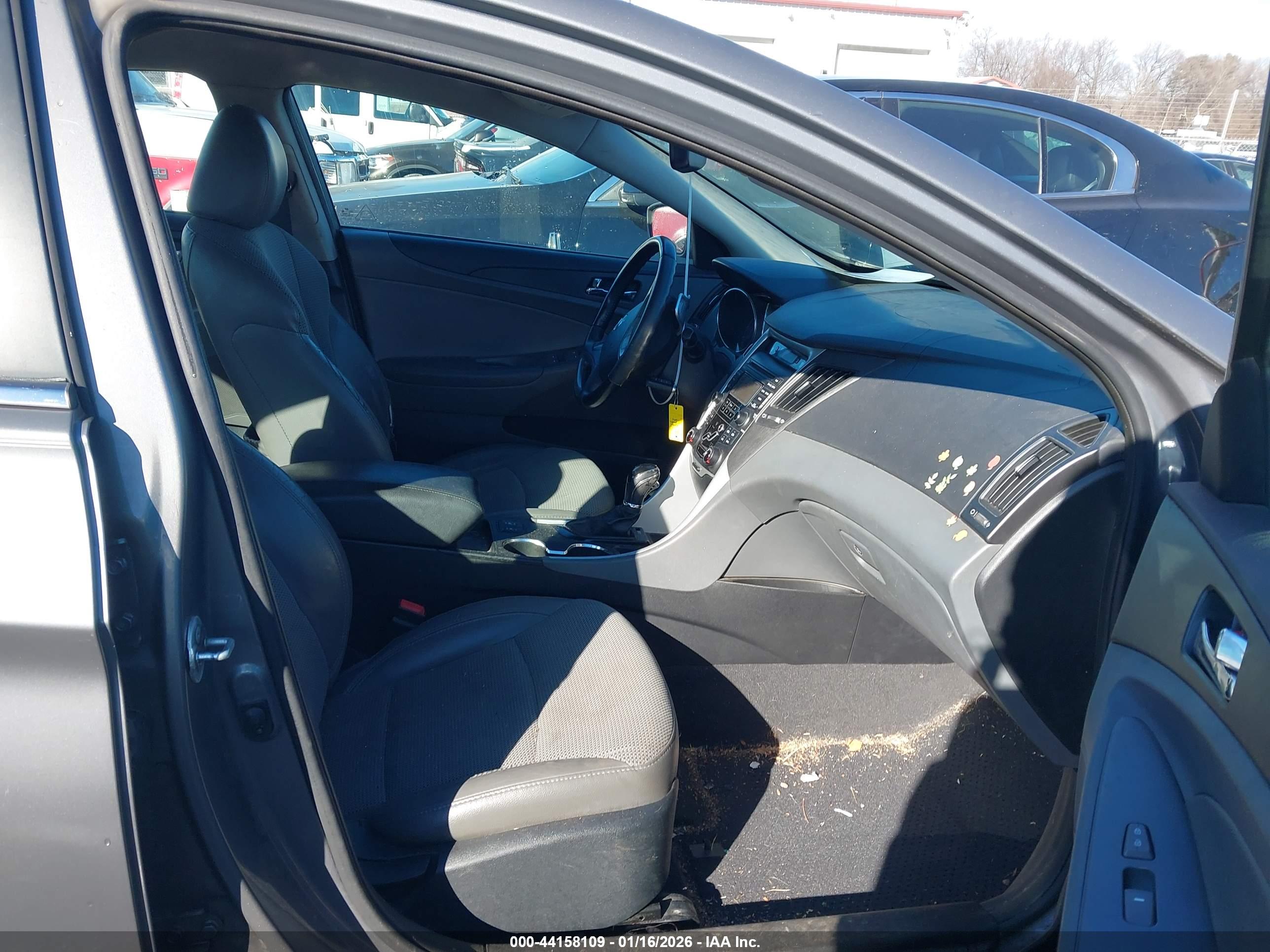 HYUNDAI SONATA image 5
