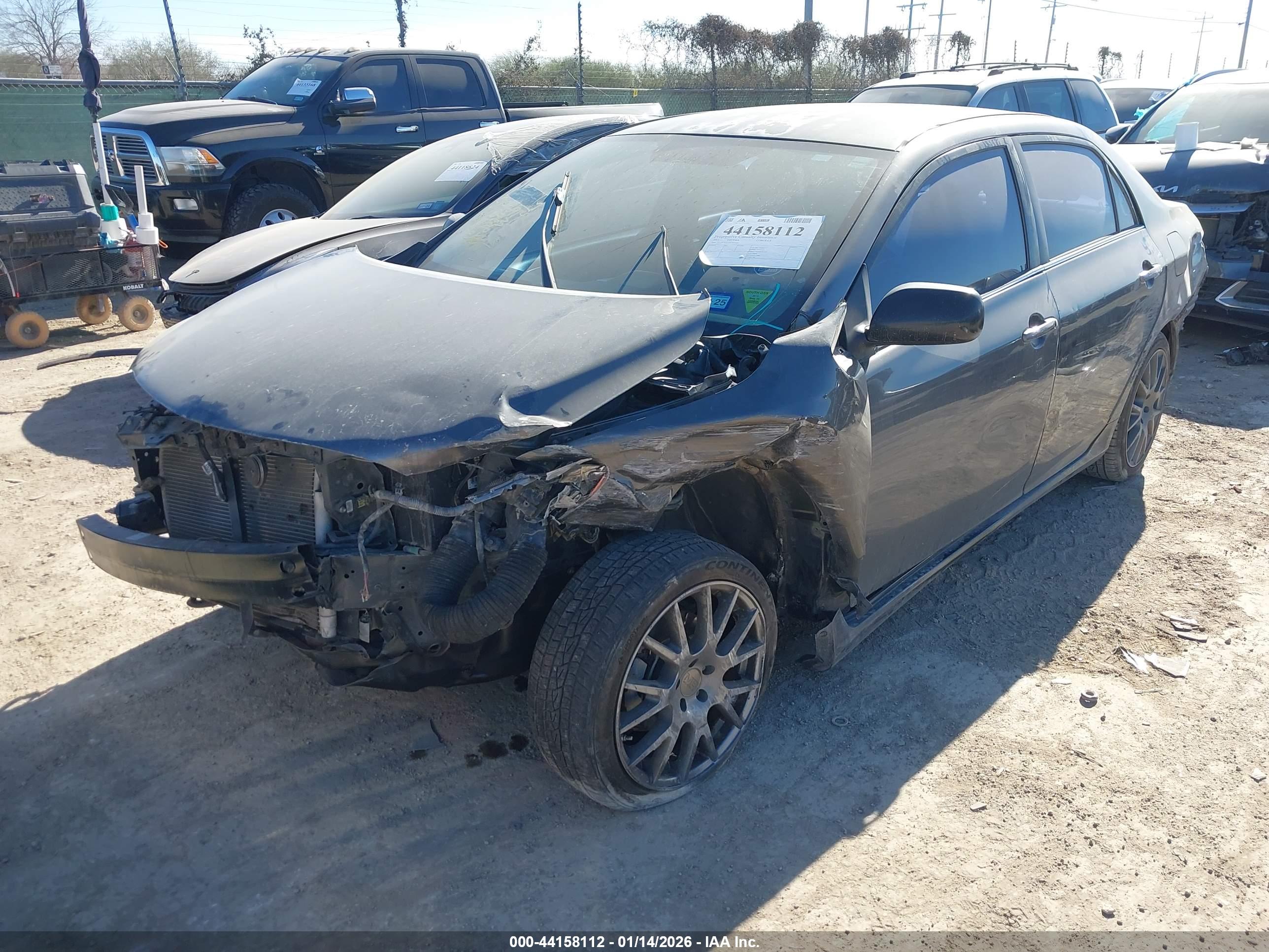 TOYOTA COROLLA image 2