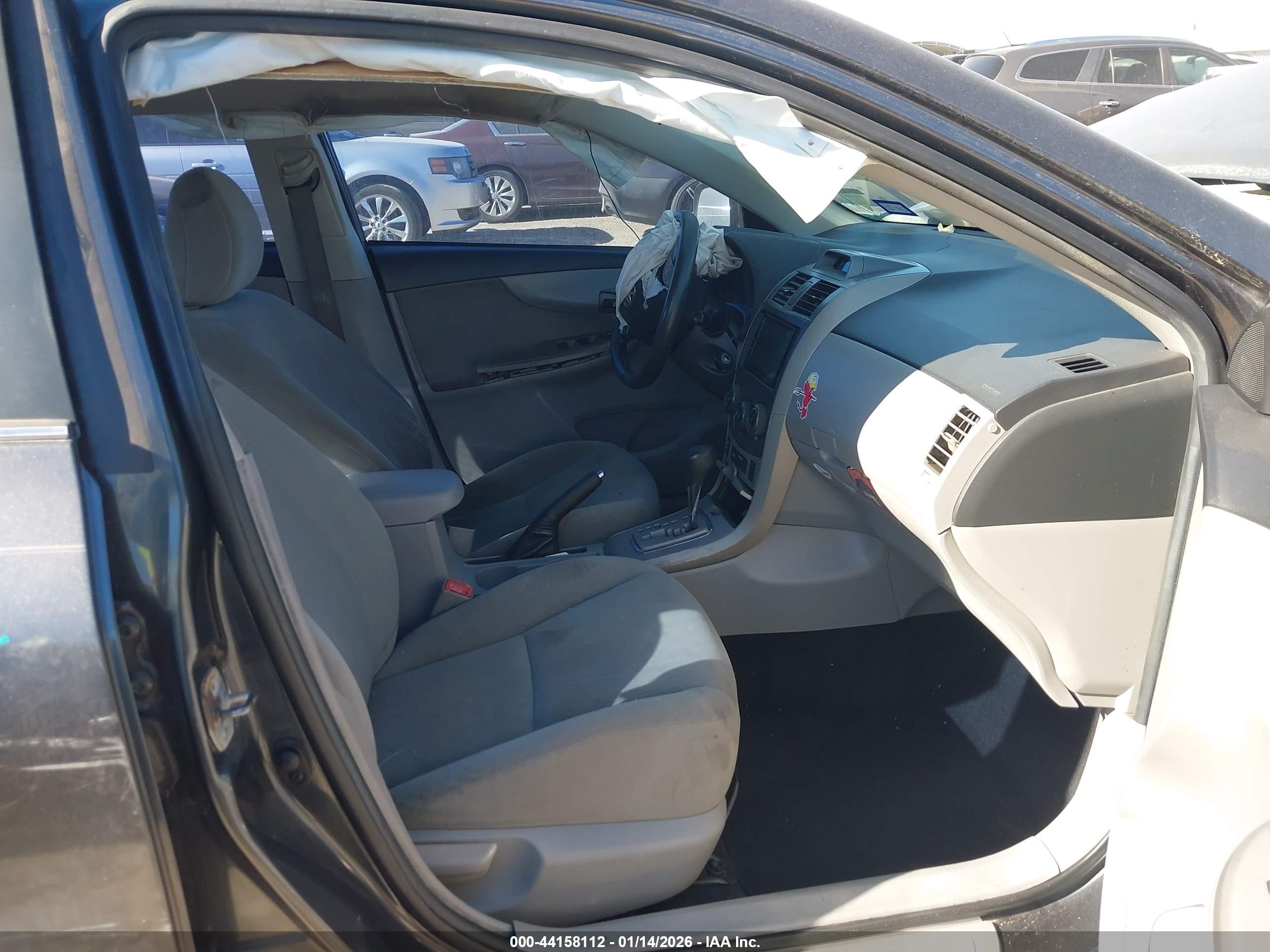 TOYOTA COROLLA image 5