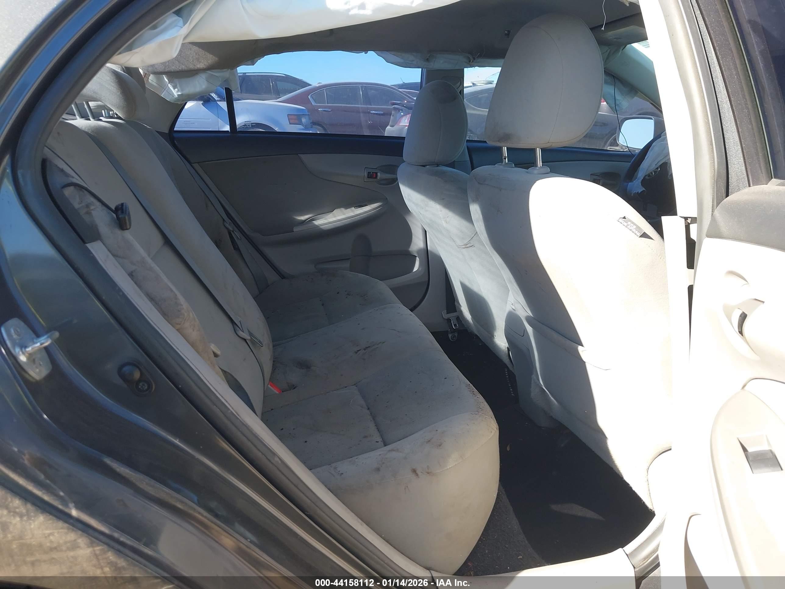 TOYOTA COROLLA image 8