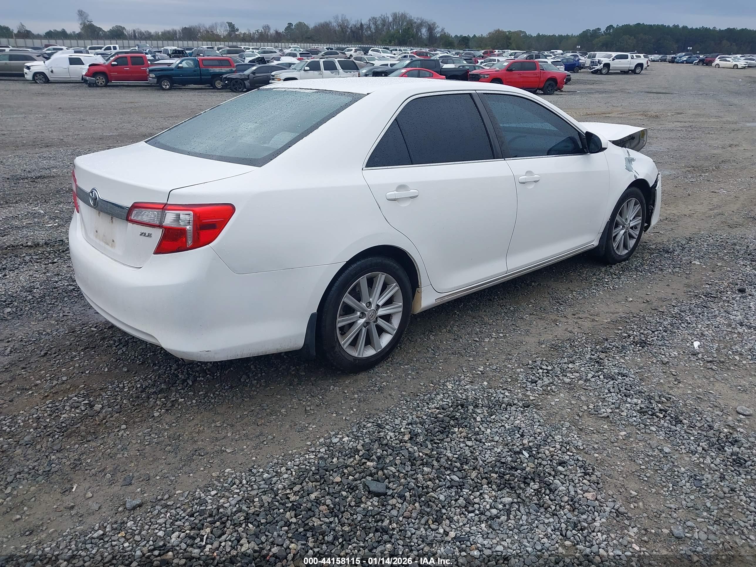 TOYOTA CAMRY image 4