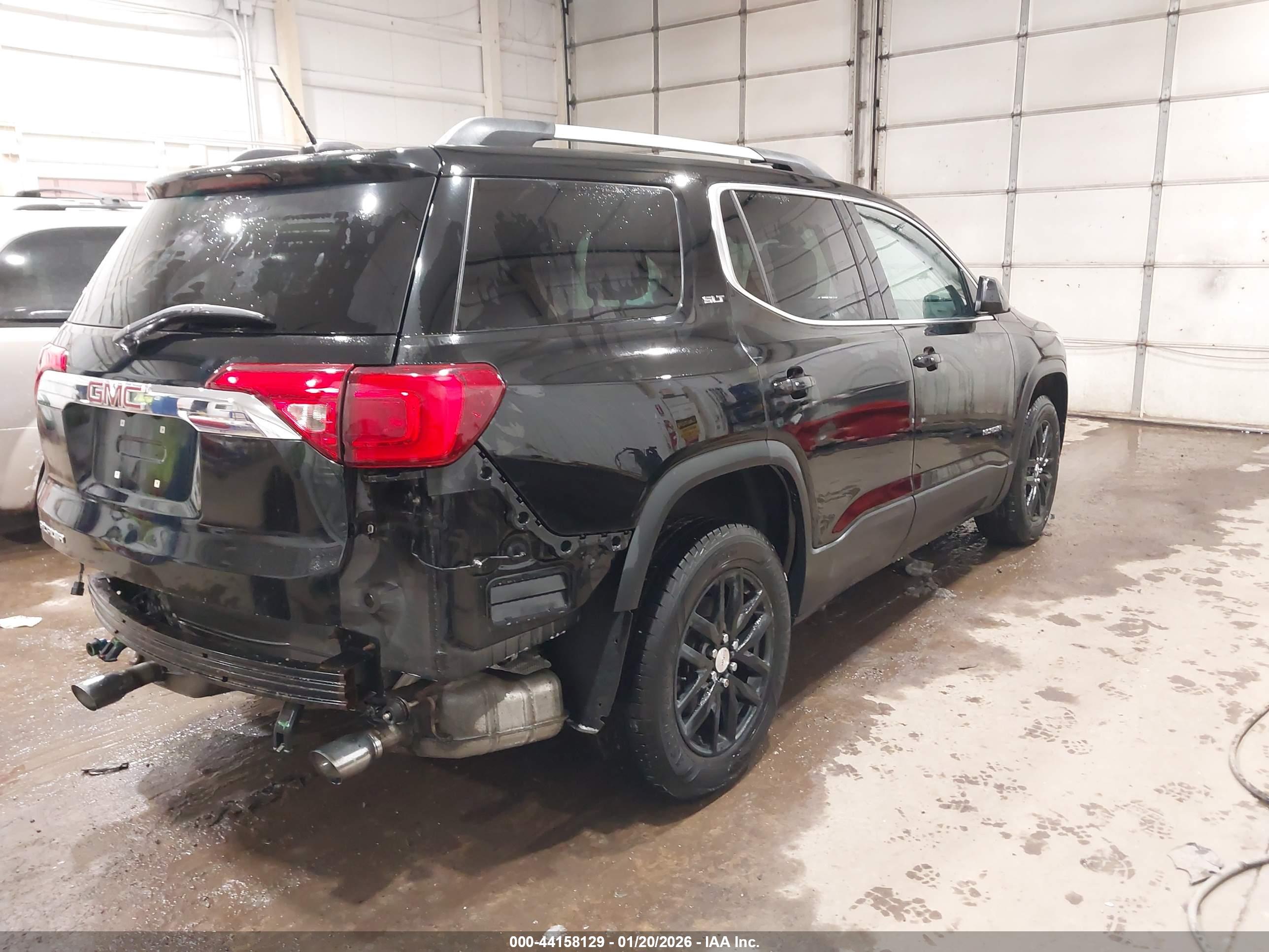 GMC ACADIA image 4