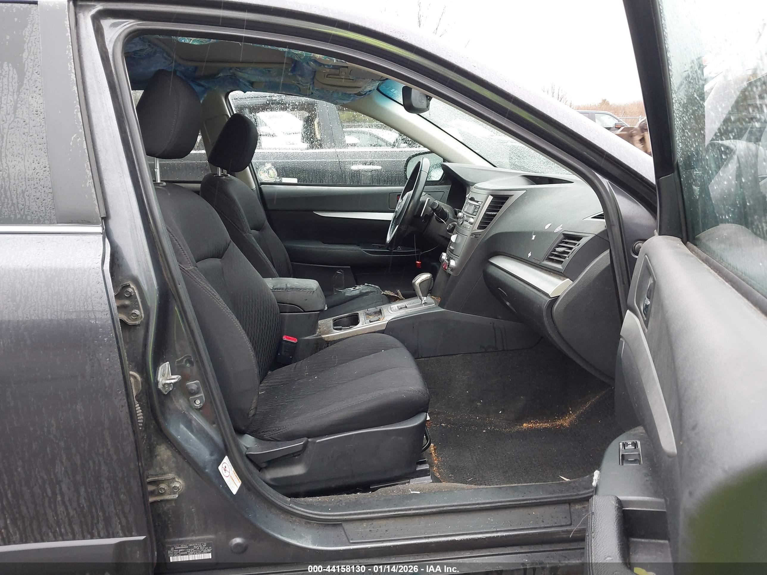 SUBARU OUTBACK image 5
