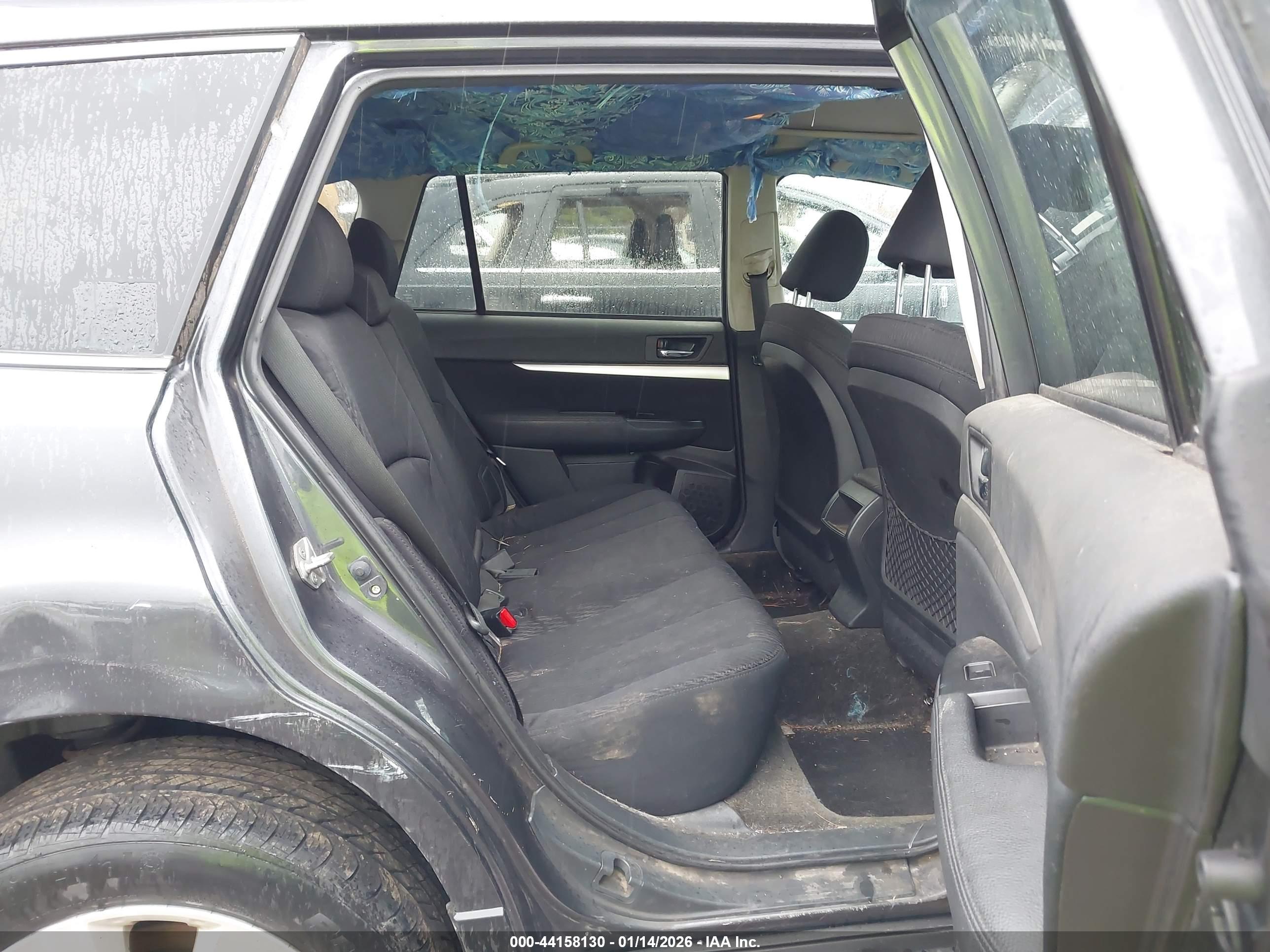 SUBARU OUTBACK image 8