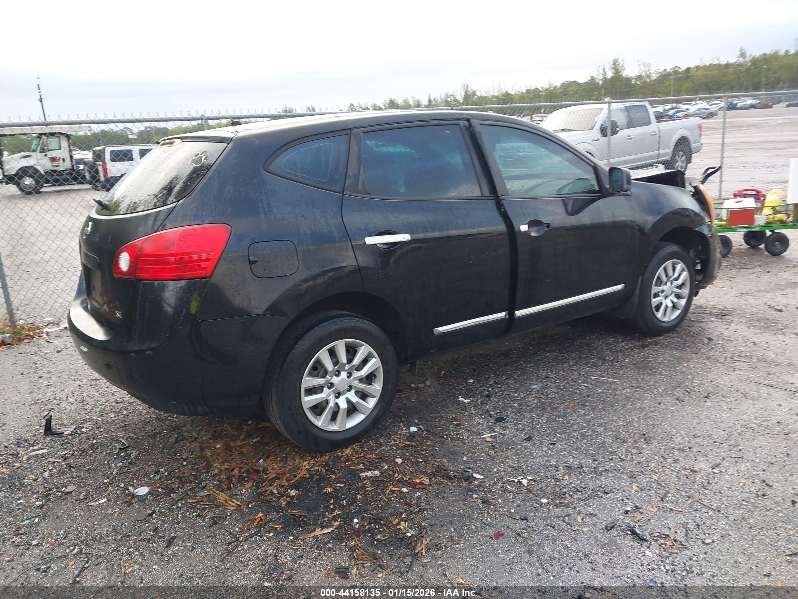 NISSAN ROGUE image 4