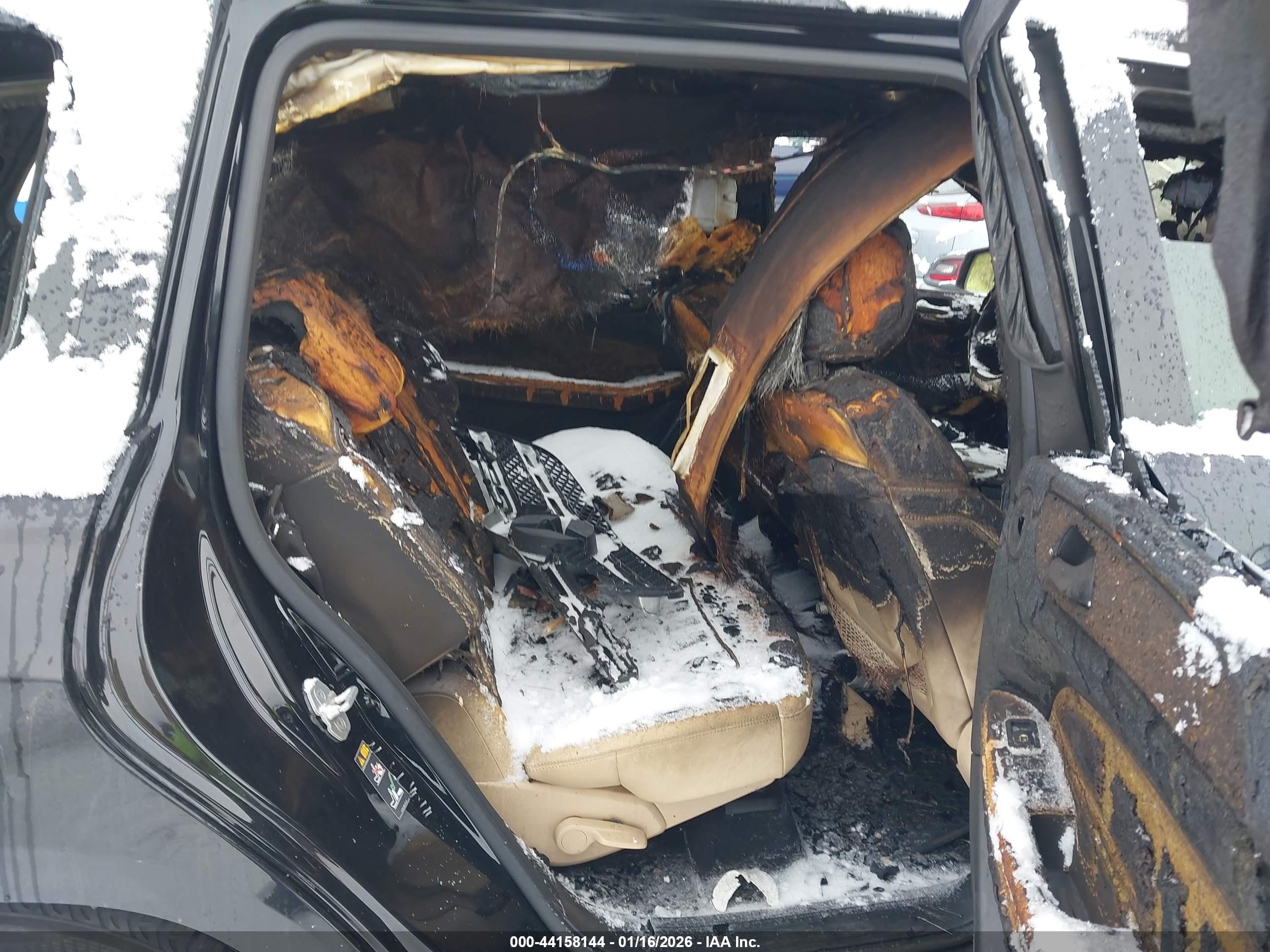 MERCEDES-BENZ GLS image 8