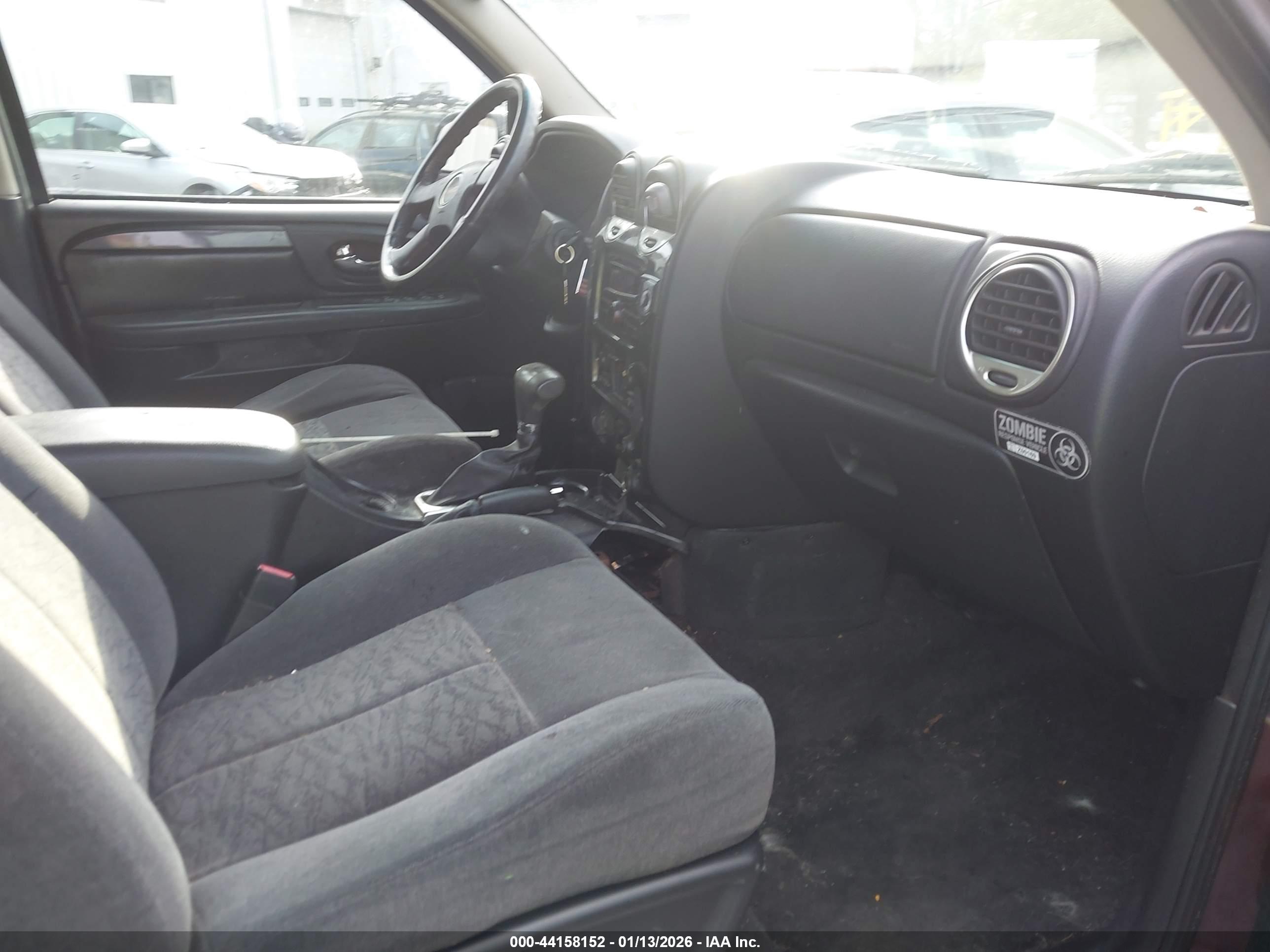 GMC ENVOY image 5