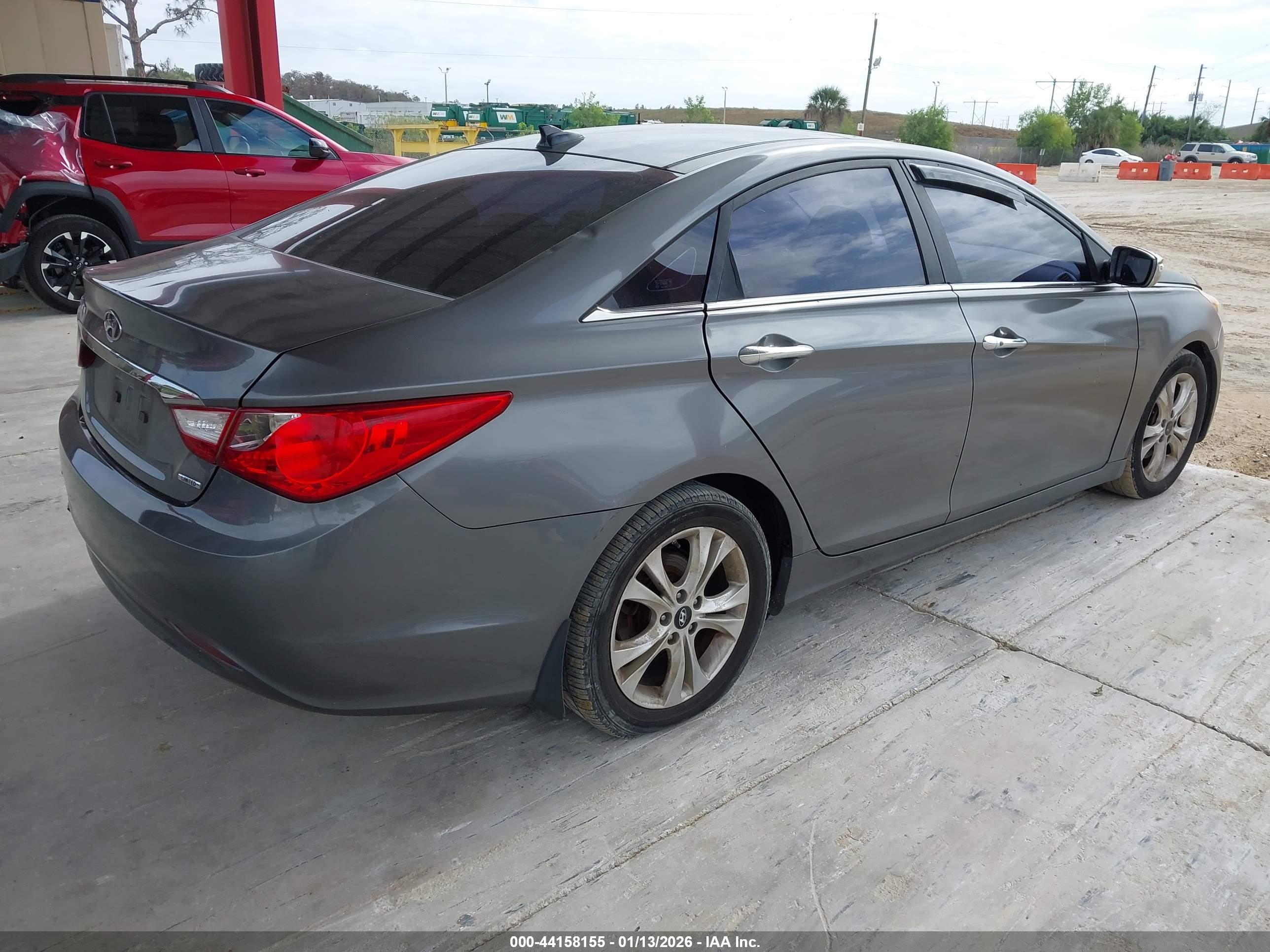 HYUNDAI SONATA image 4