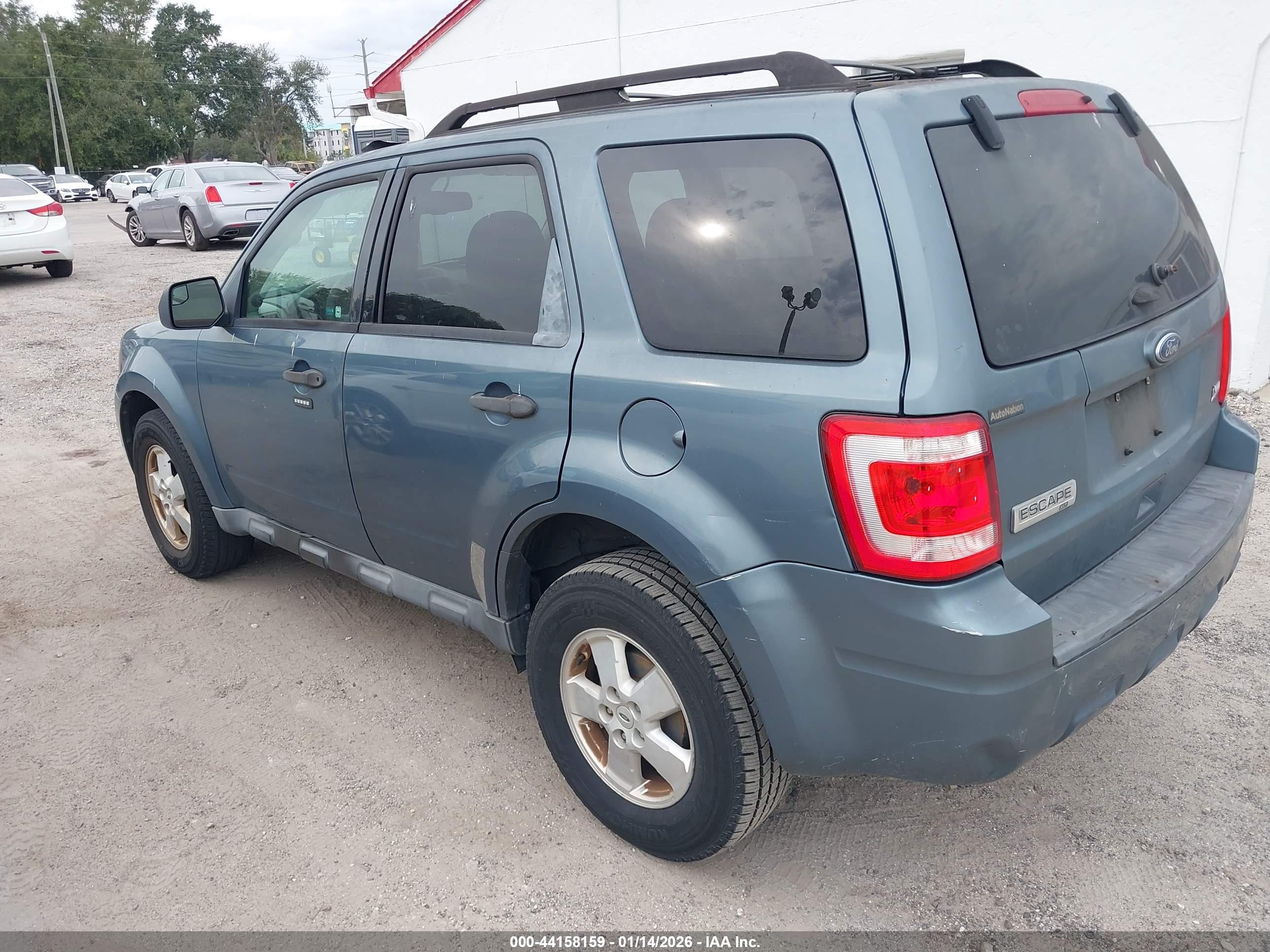 FORD ESCAPE image 3
