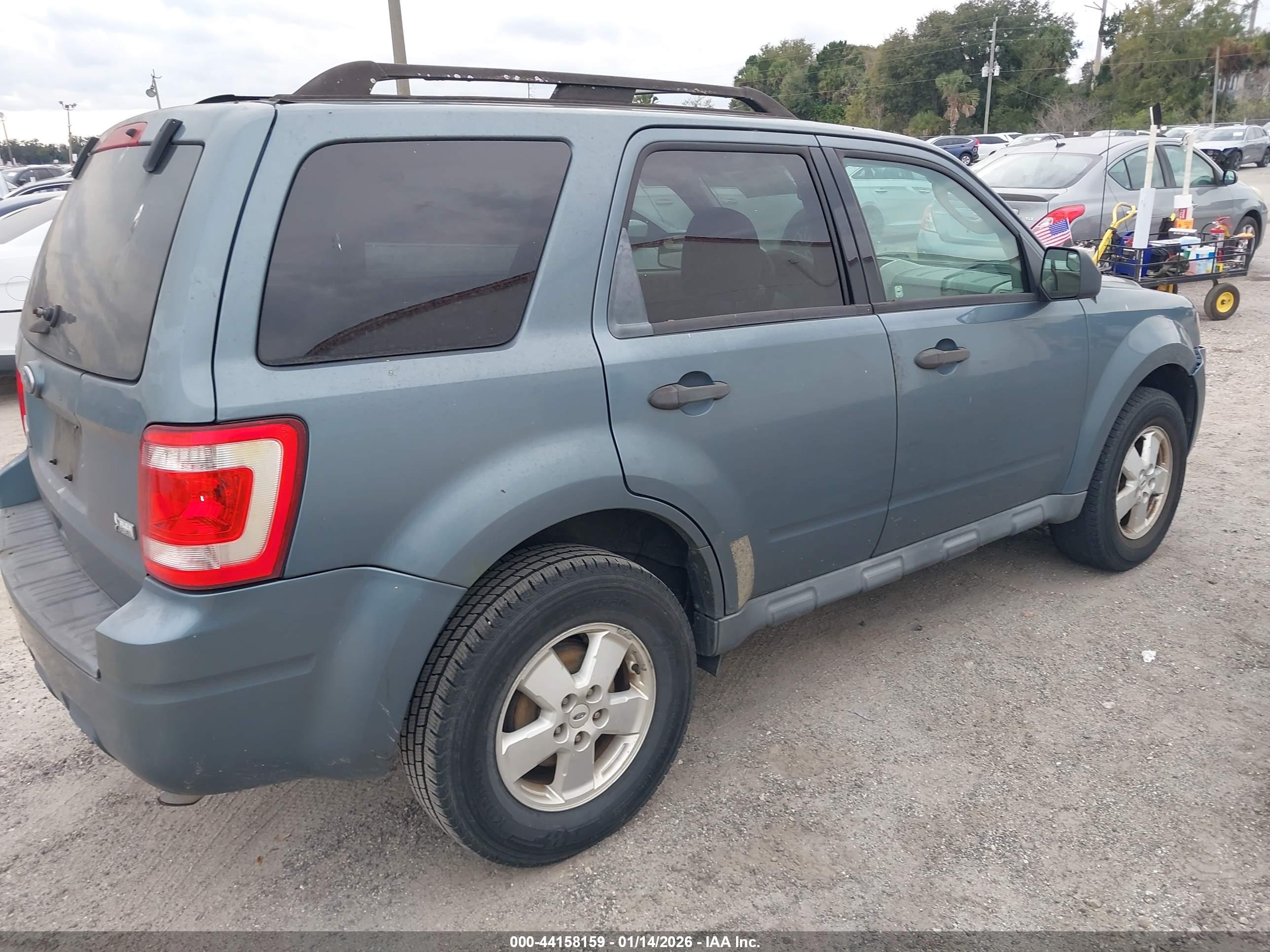 FORD ESCAPE image 4