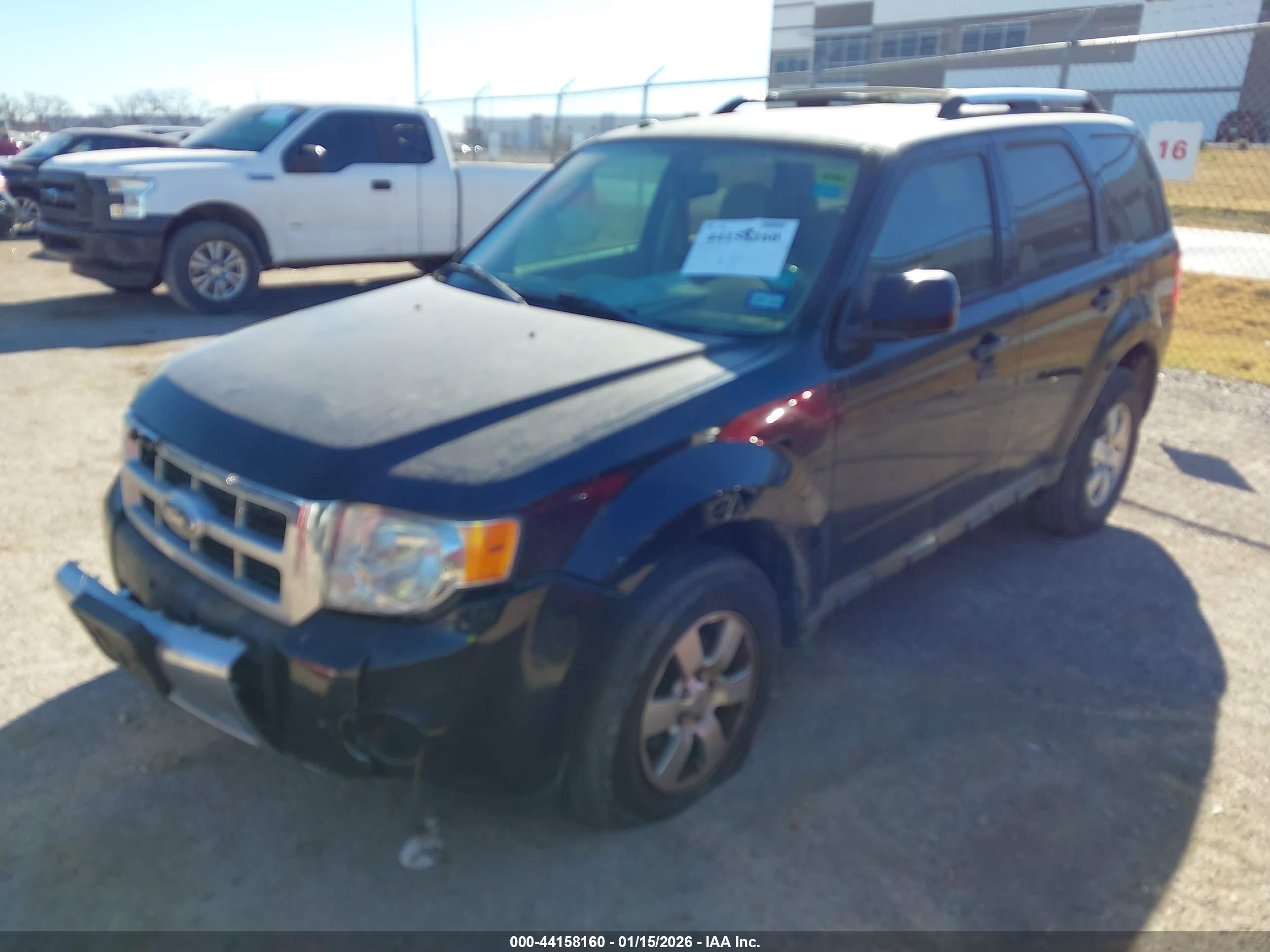FORD ESCAPE image 2
