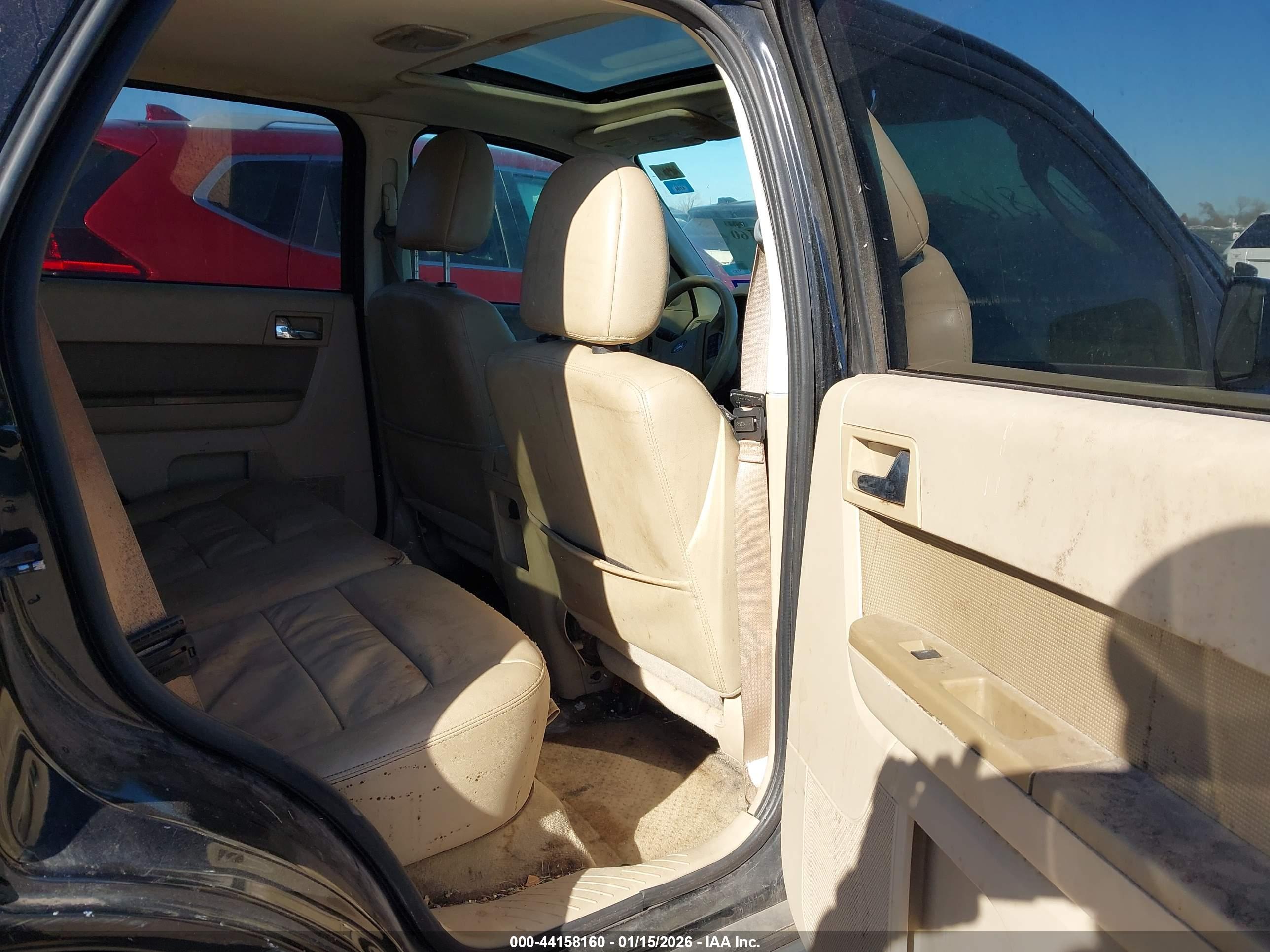 FORD ESCAPE image 8