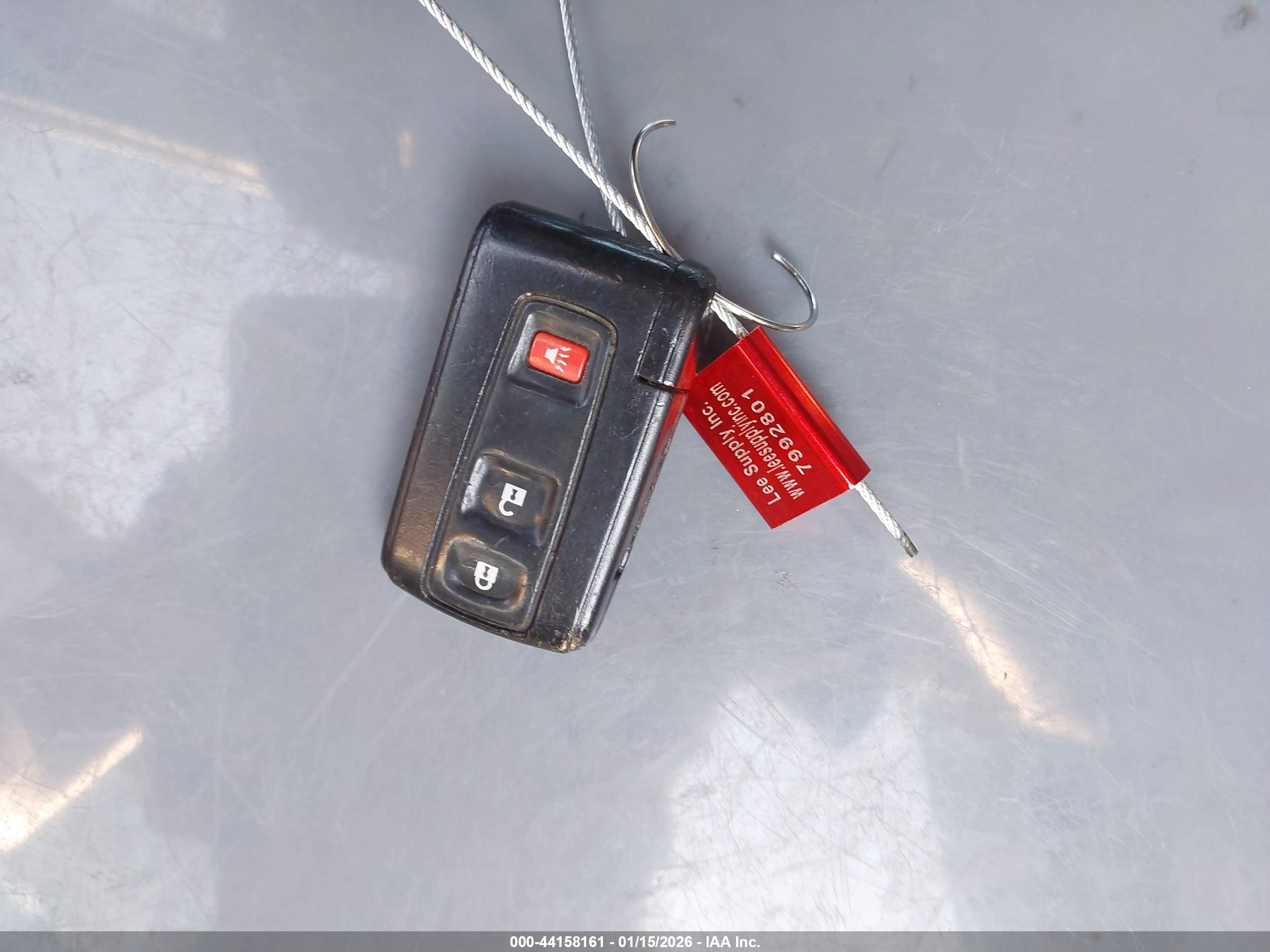 TOYOTA PRIUS image 11
