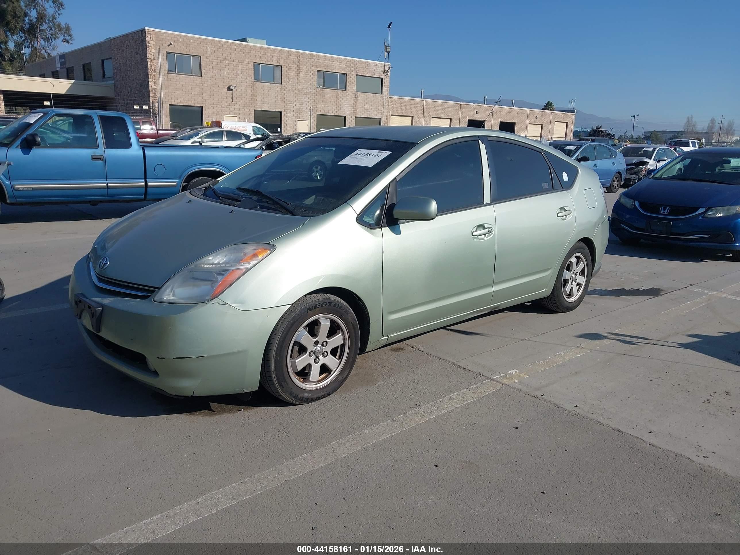 TOYOTA PRIUS image 2