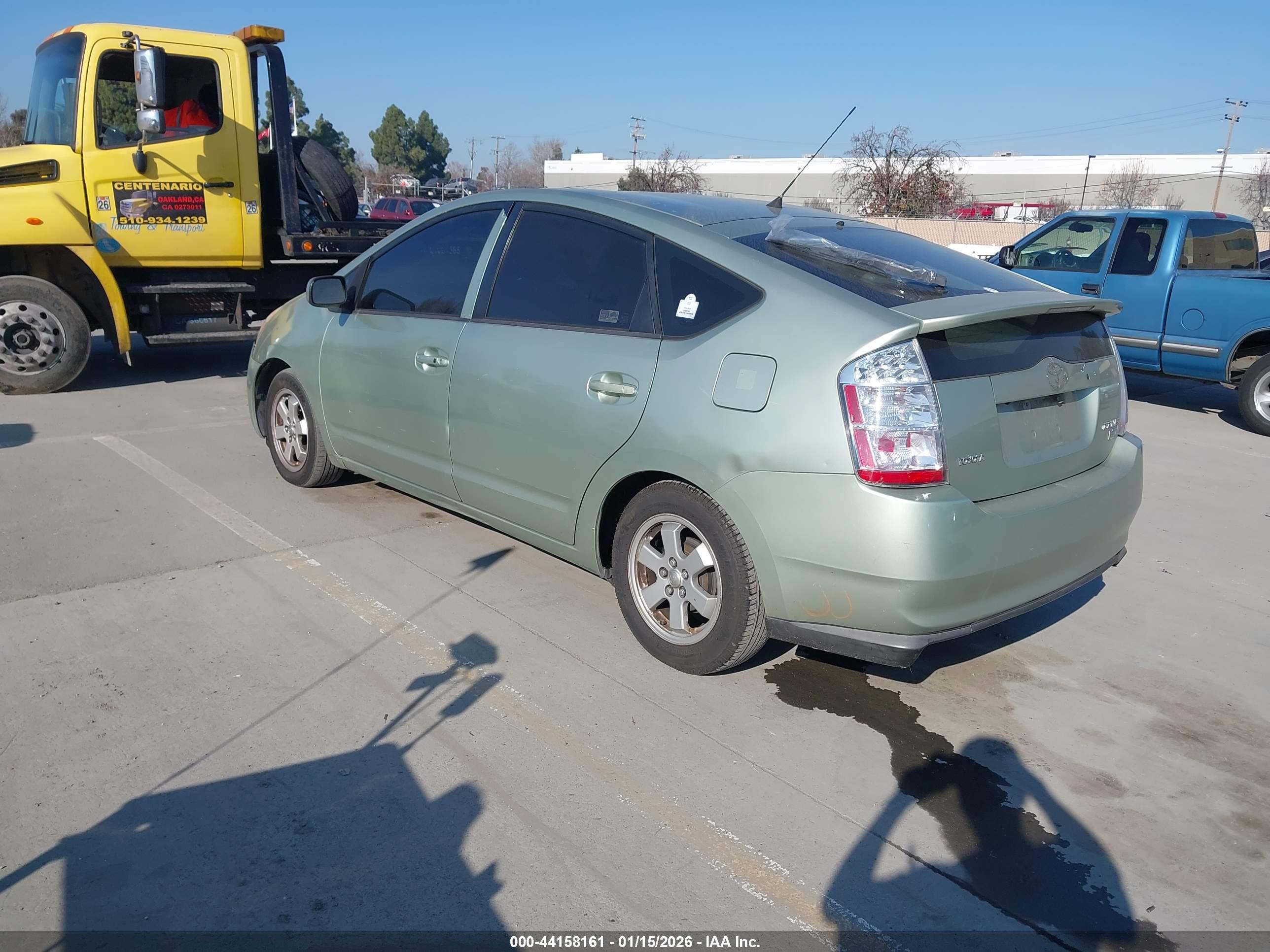 TOYOTA PRIUS image 3