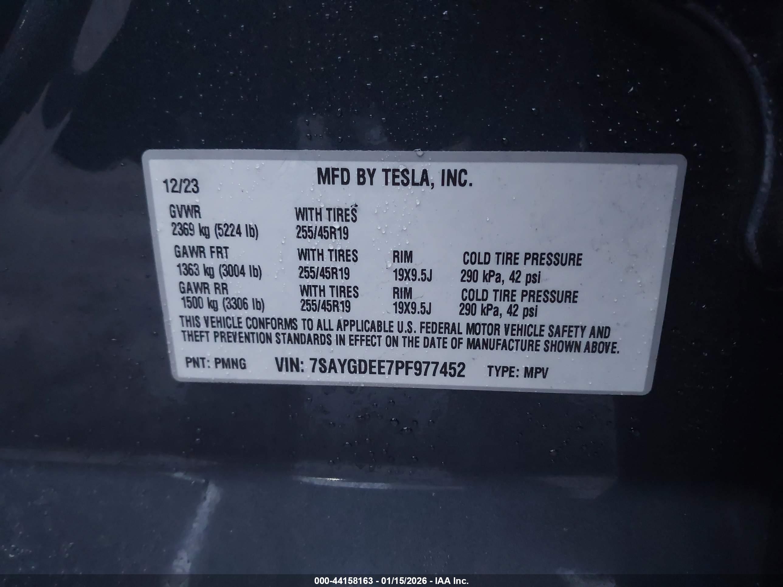 TESLA MODEL image 9