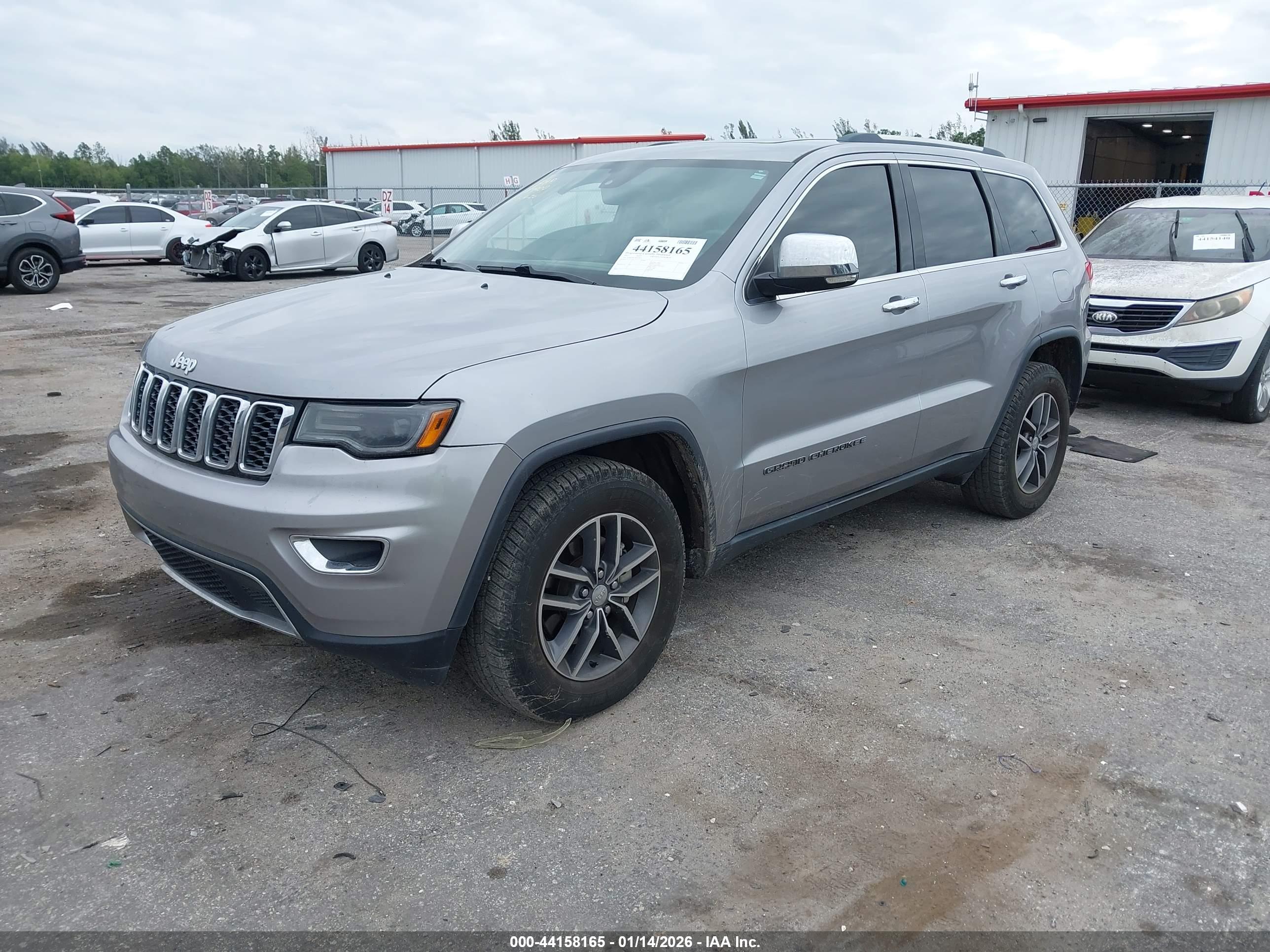 JEEP GRAND image 2