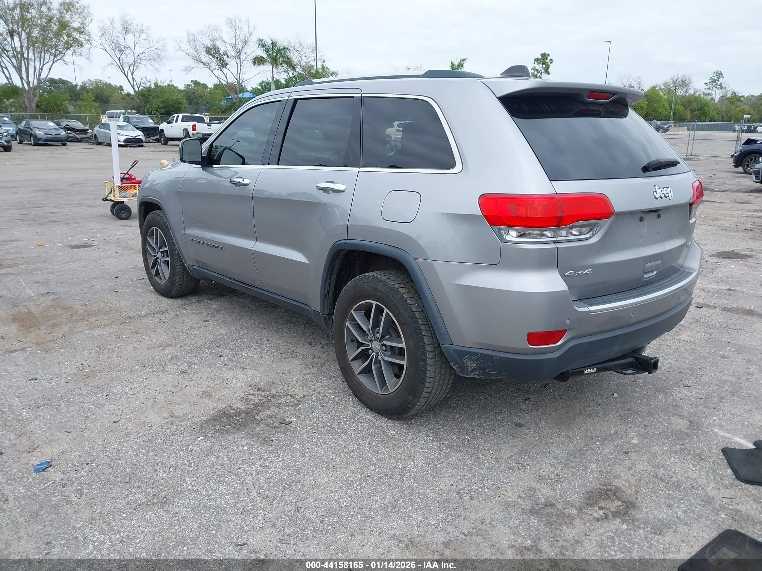 JEEP GRAND image 3