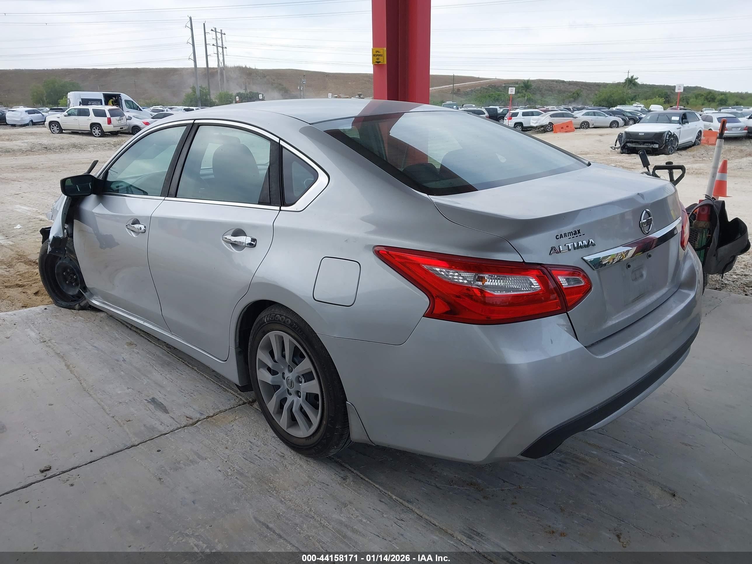 NISSAN ALTIMA image 3