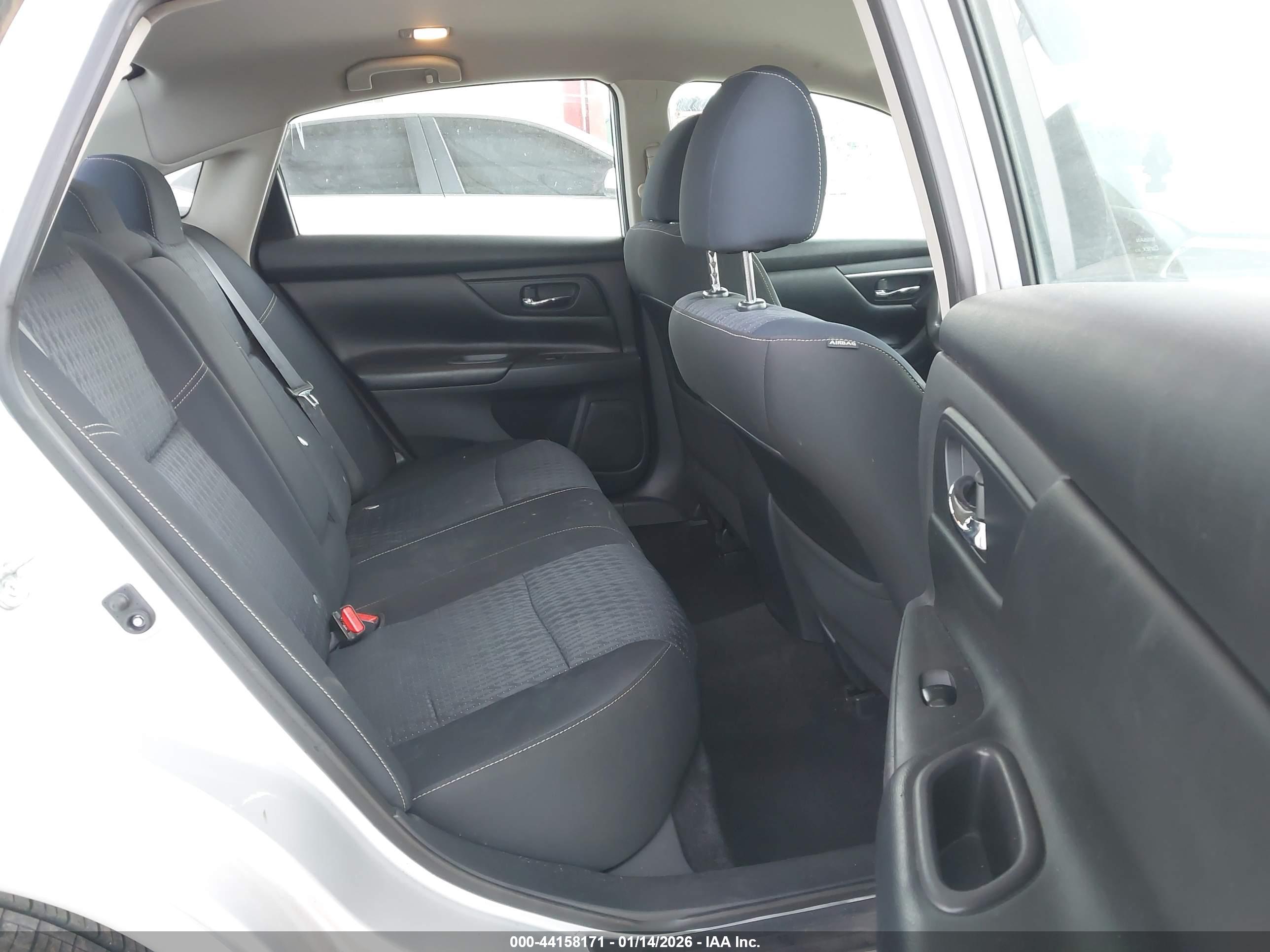 NISSAN ALTIMA image 8